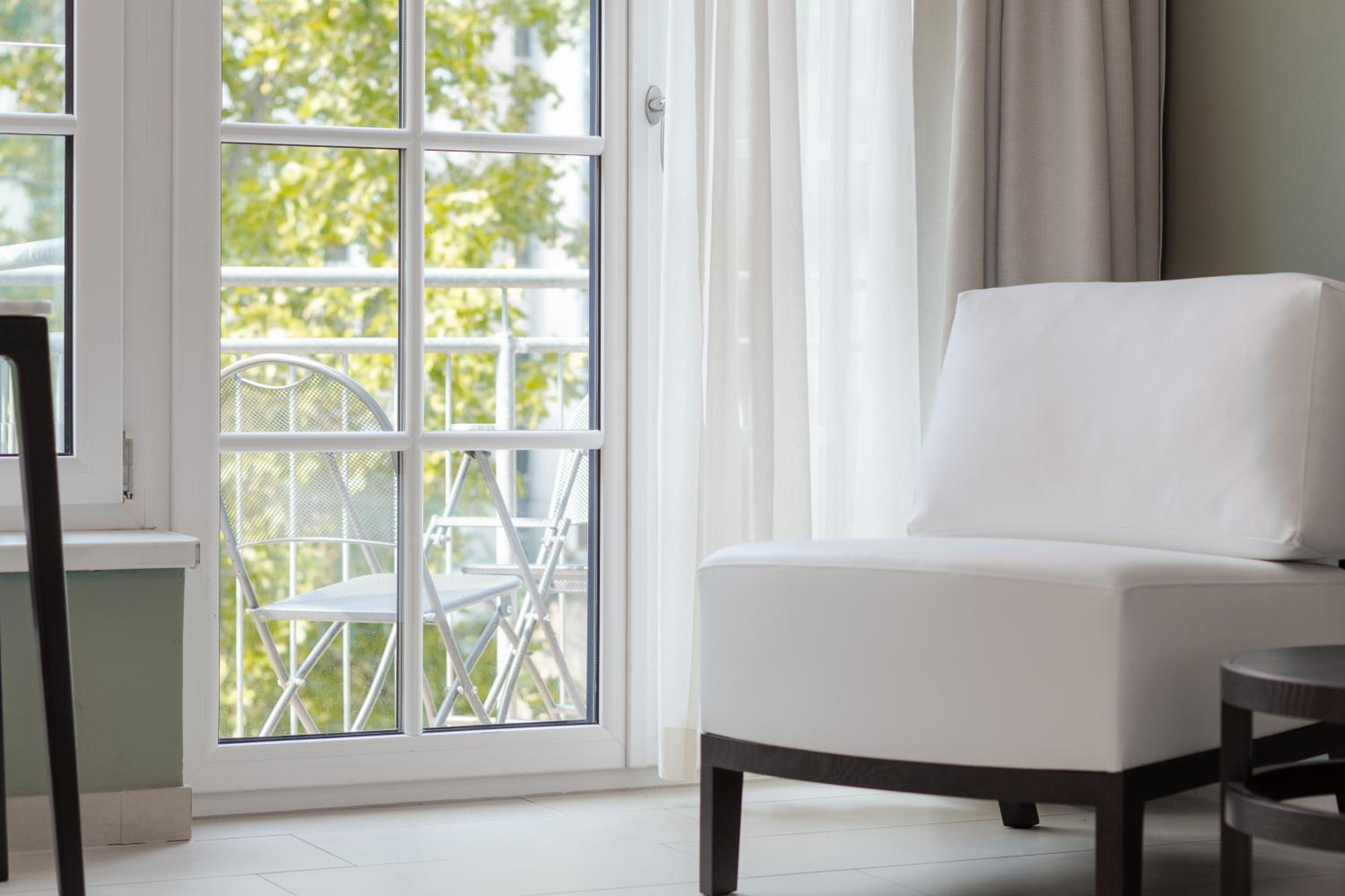 Junior Suite with Garden View