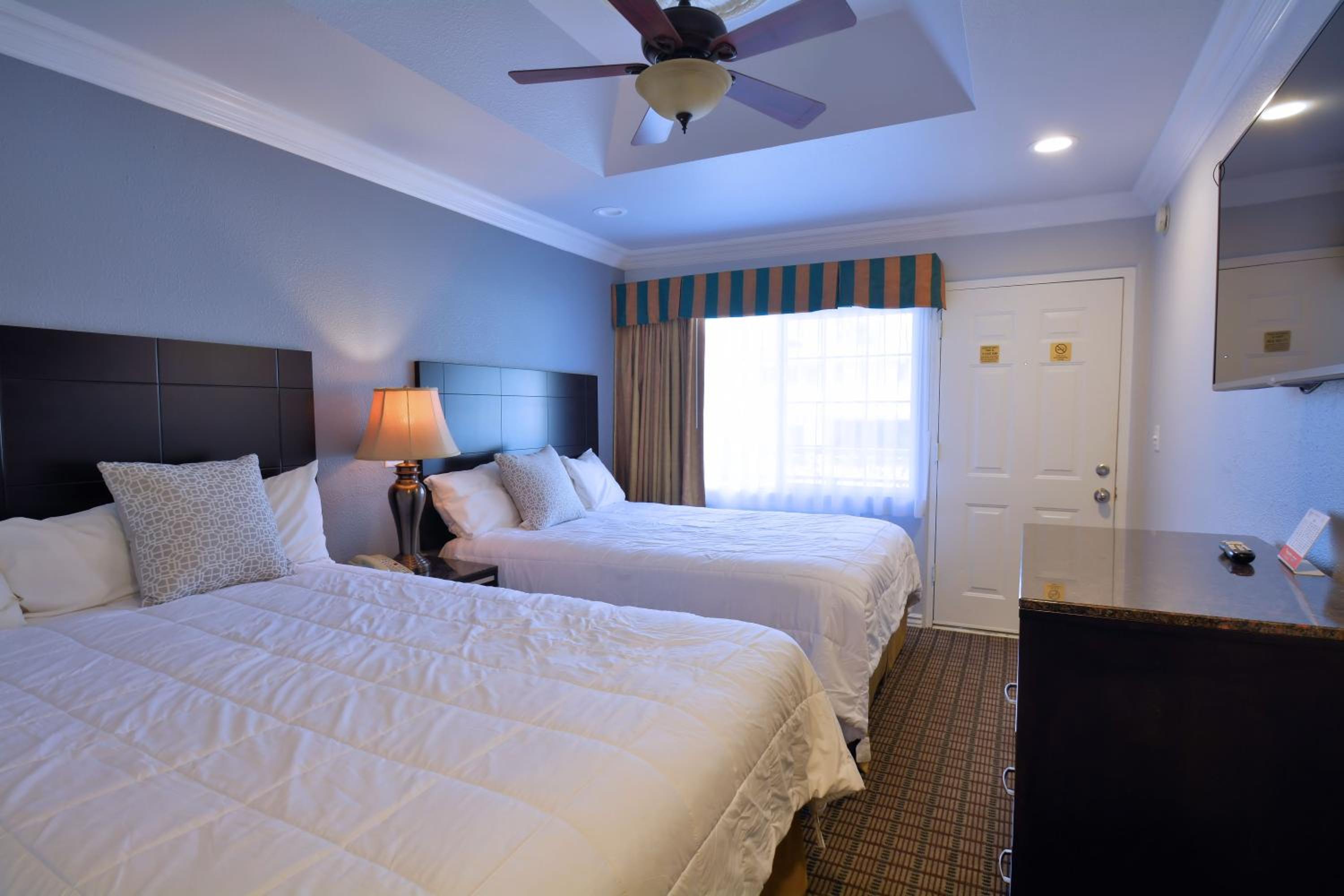Double Room with Two Double Beds - Non-Smoking