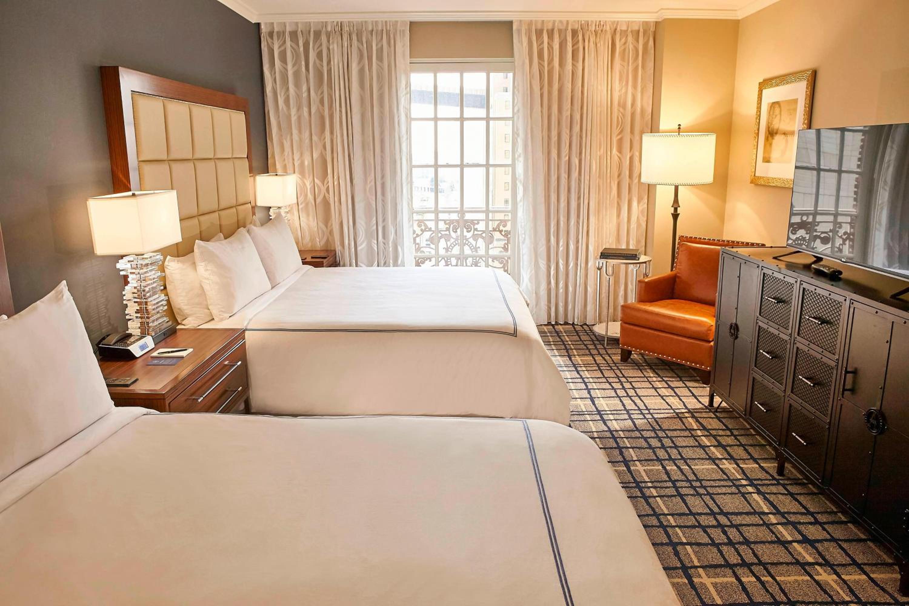 Deluxe Guest Room, 2 King Beds