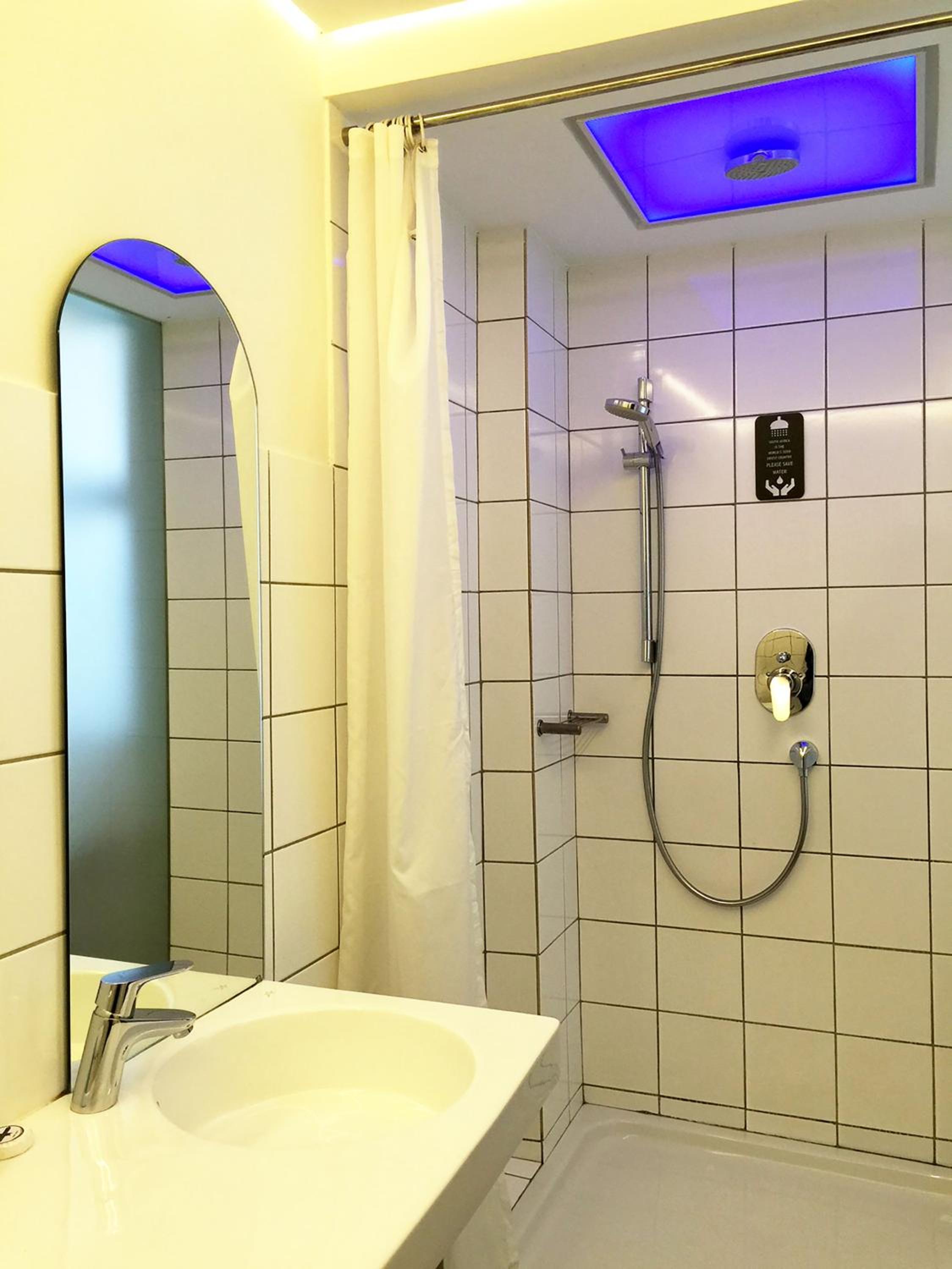 Standard Double Suite