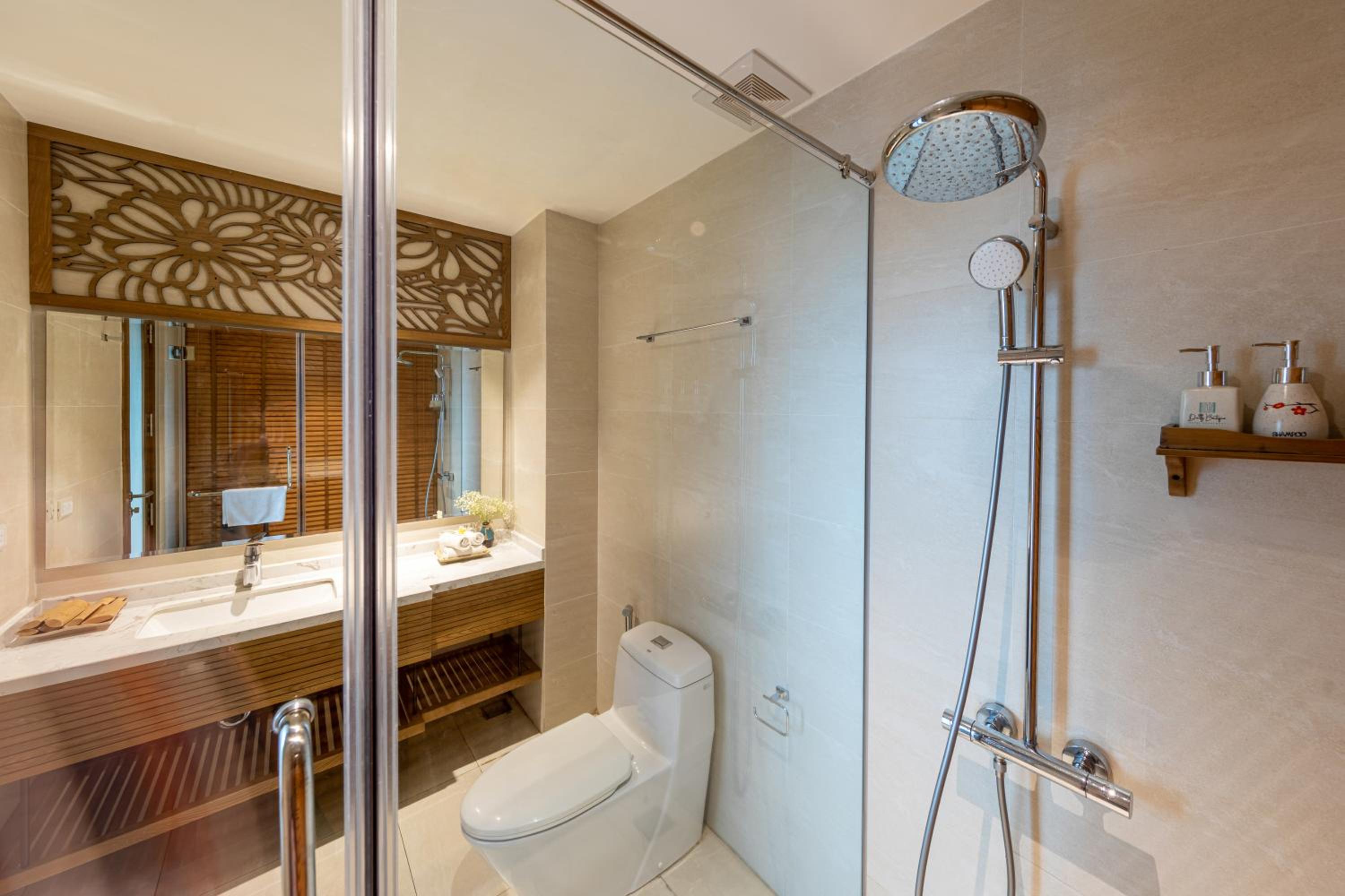 Family Studio Suite with Pool View