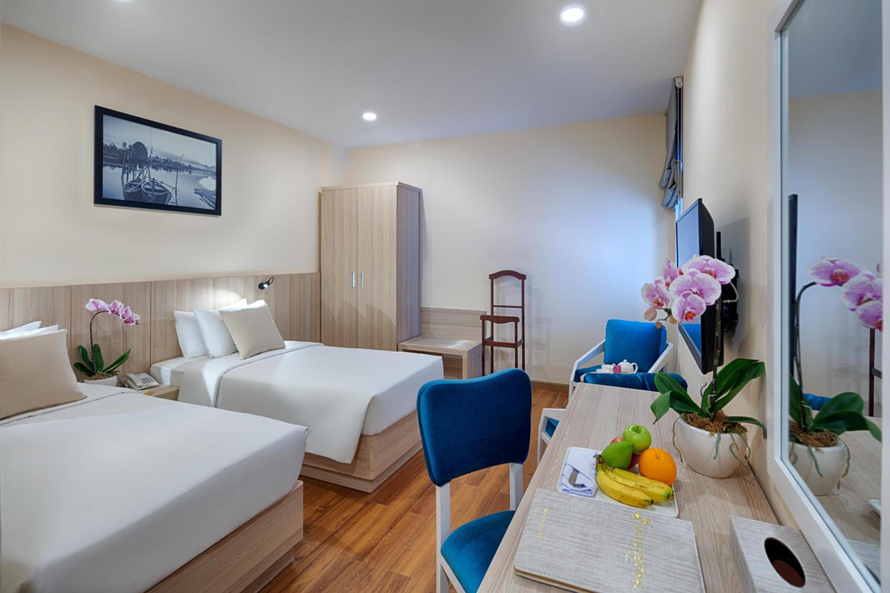 Combo Happy Stay With Lunch with Free 01 Signature Cocktail