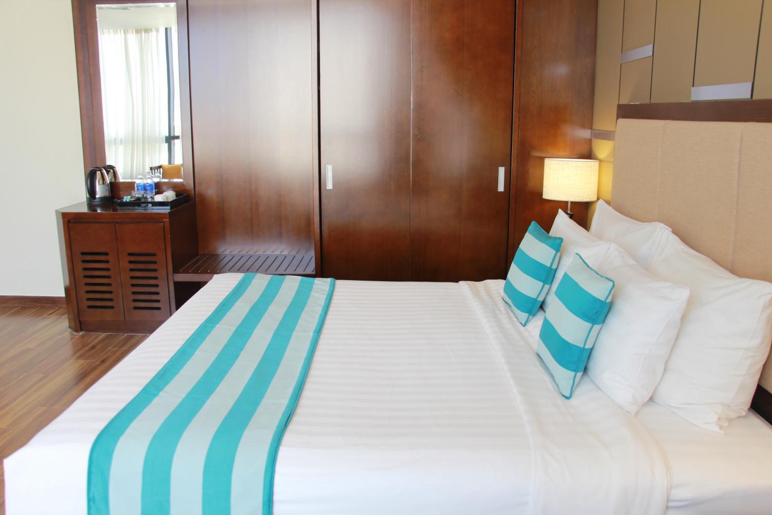 Deluxe Double Sea View with Bathtub 