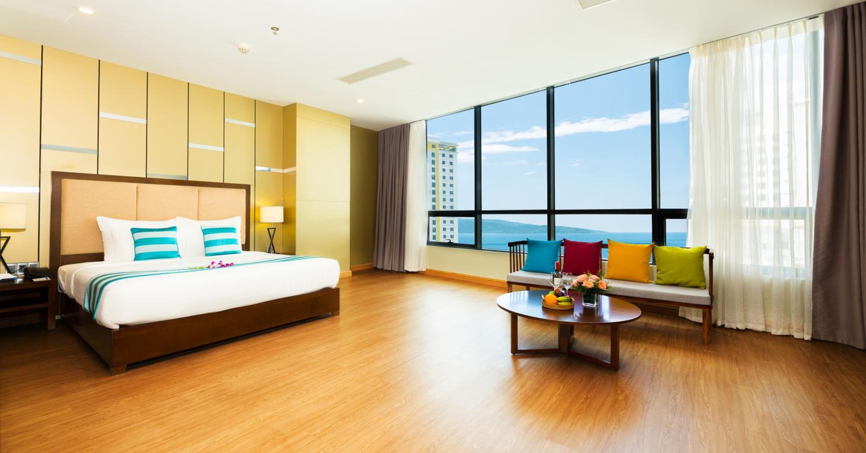 Deluxe Double Sea View with Bathtub 