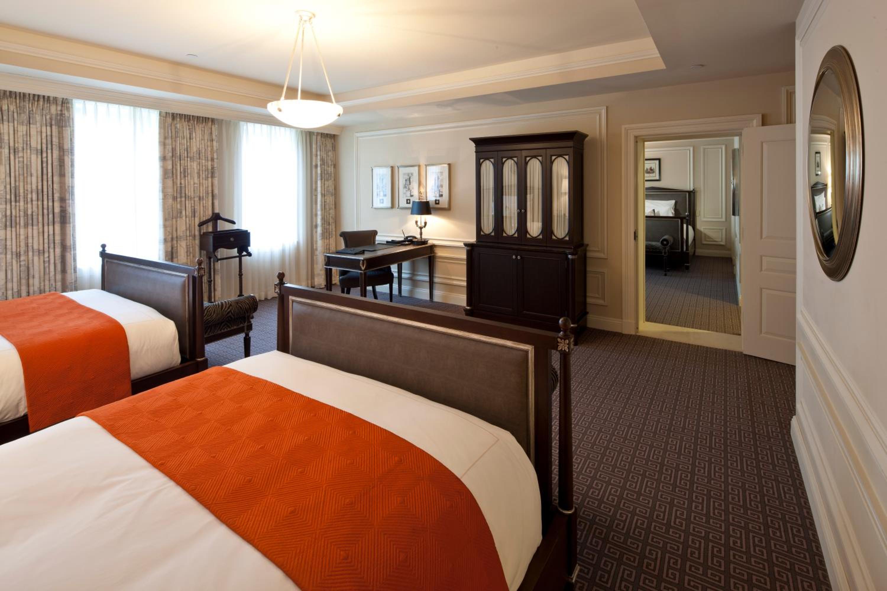 Deluxe Queen Room With Two Queen Beds