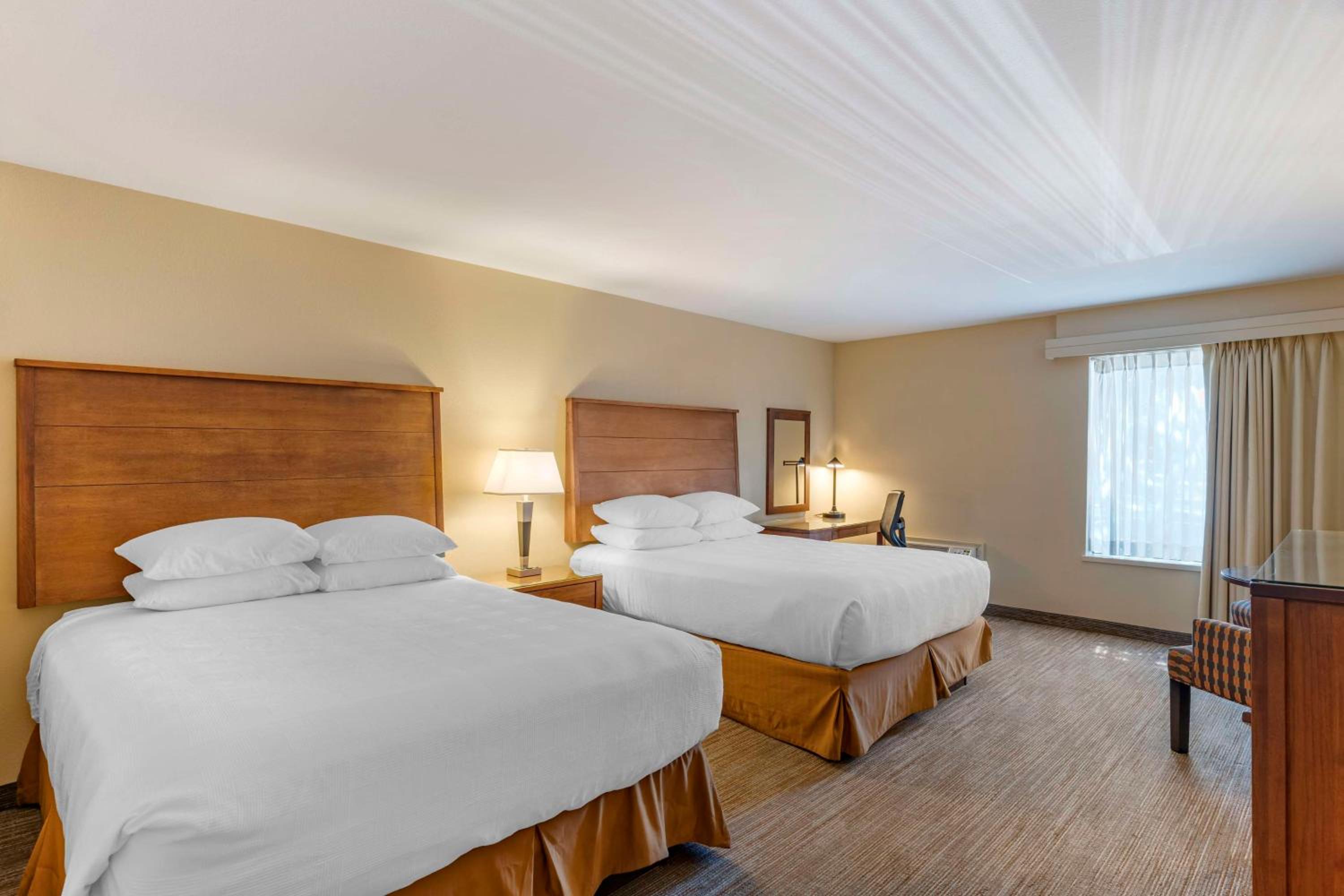 Standard Room with Two Queen Beds - Upper Floor - No Pets