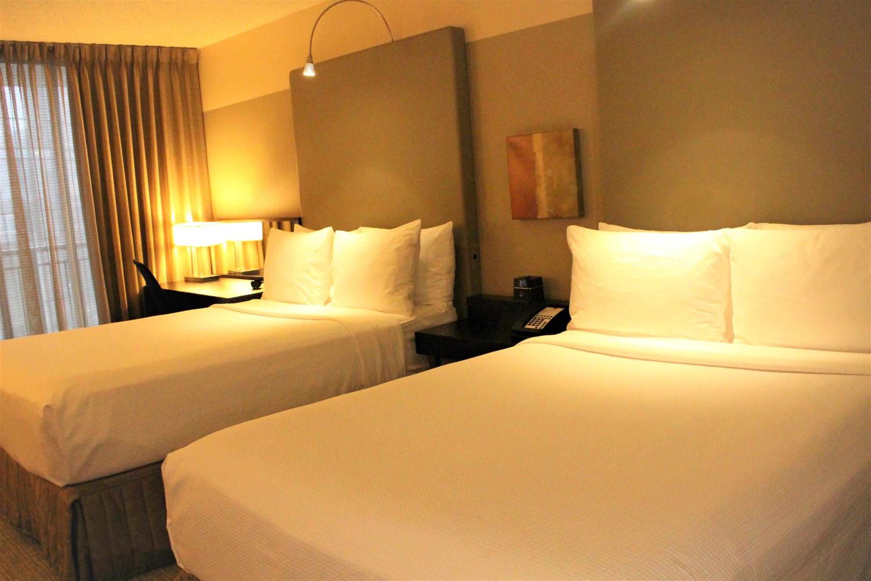 Double Room with Two Double Beds - Disability Access - Roll In Shower/Non-Smoking