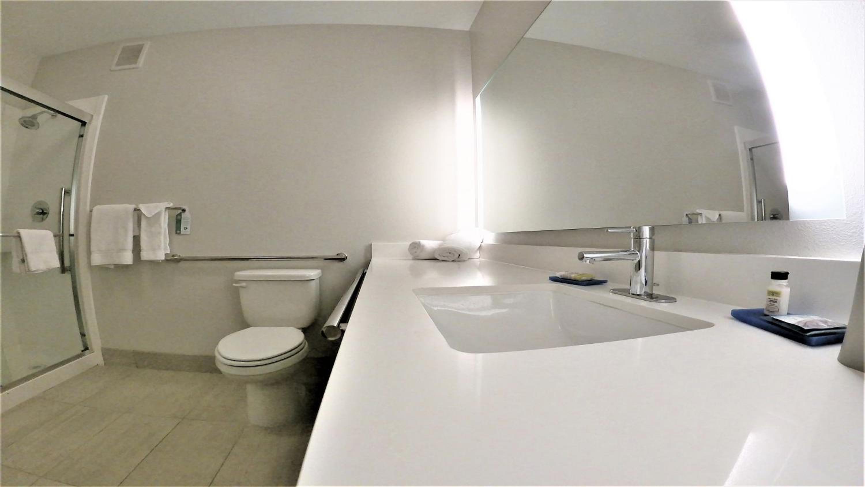 King Room - Non-Smoking