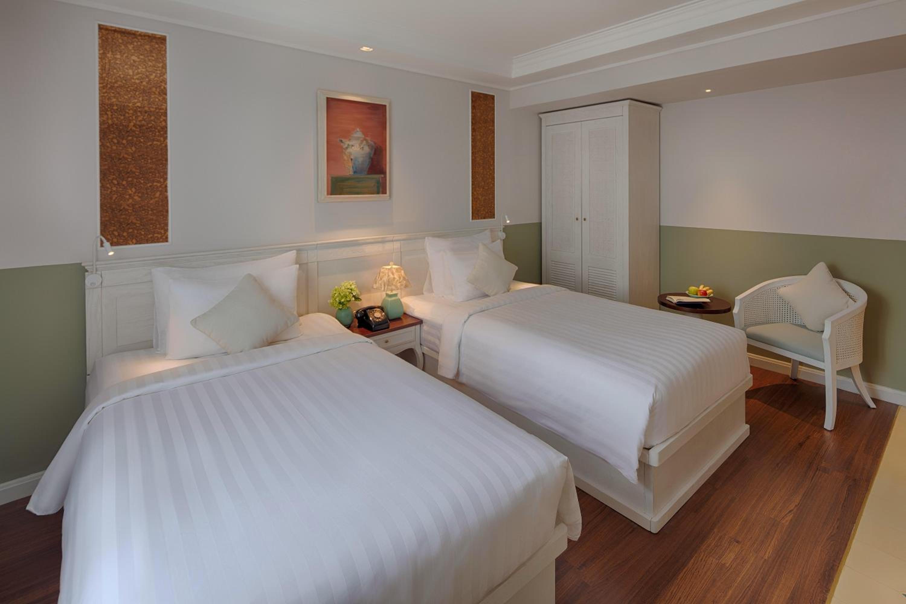  Vannier Premier Twin + Afternoon tea on rooftop