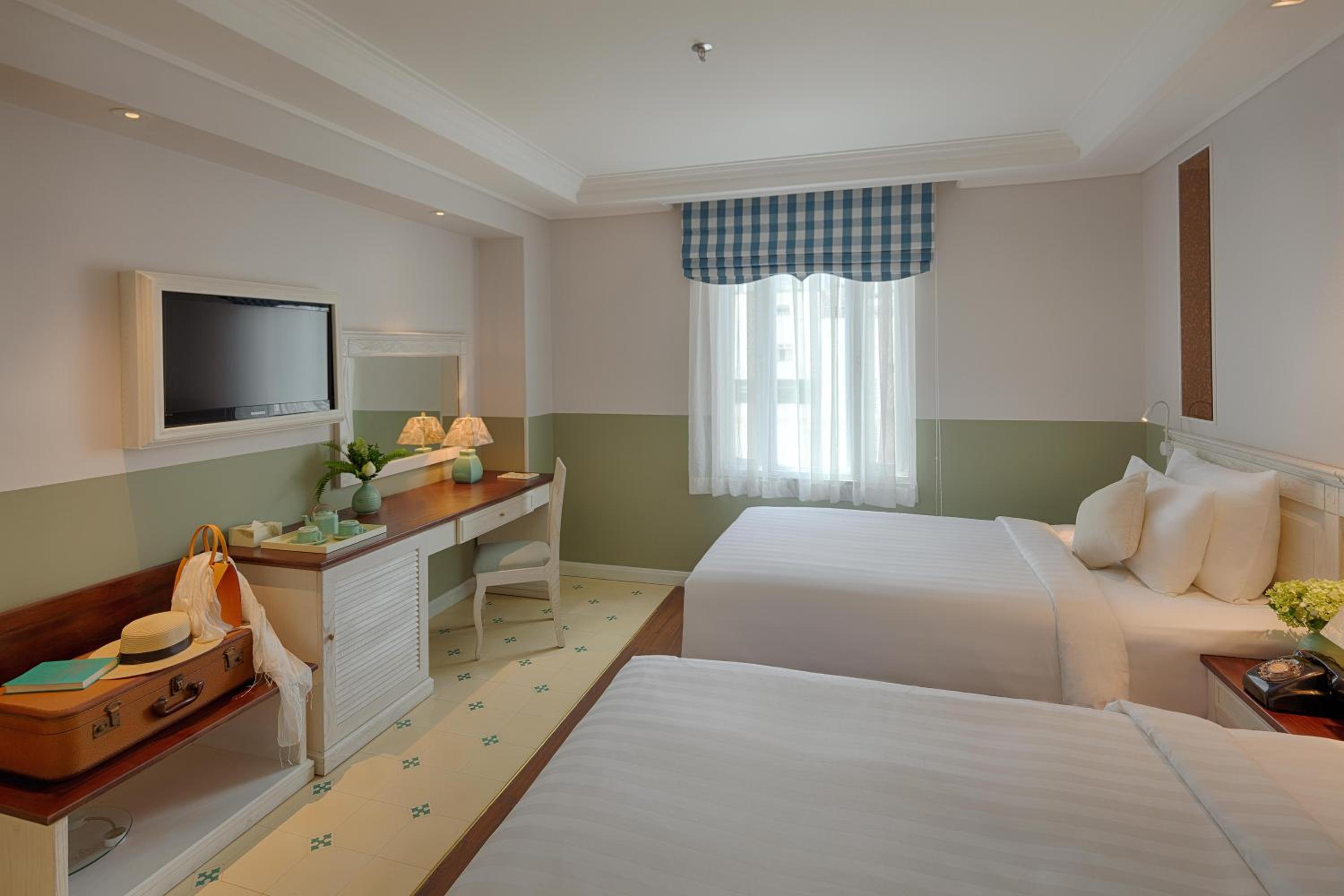  Vannier Premier Twin + Afternoon tea on rooftop