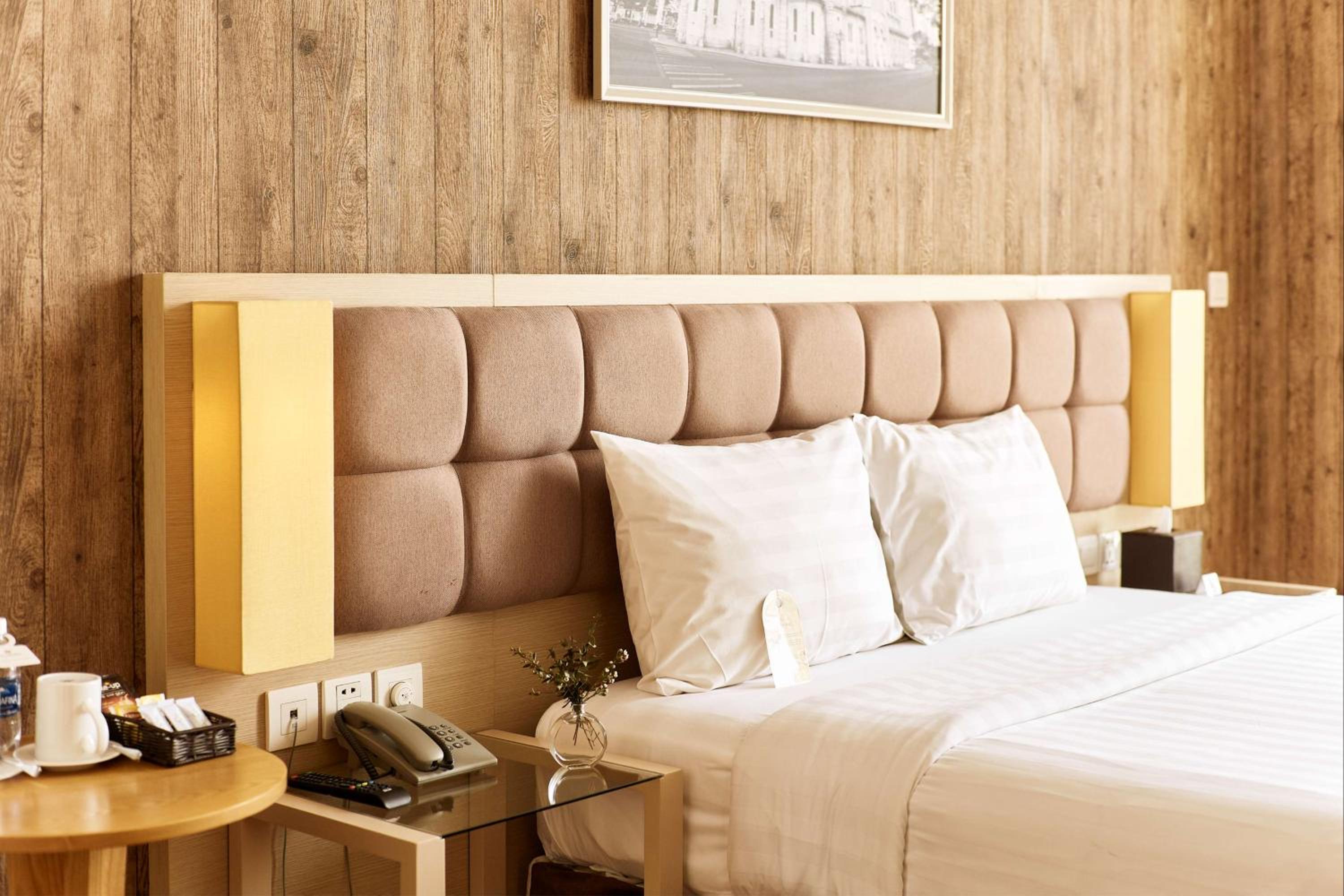 Premier Deluxe Balcony Double Room