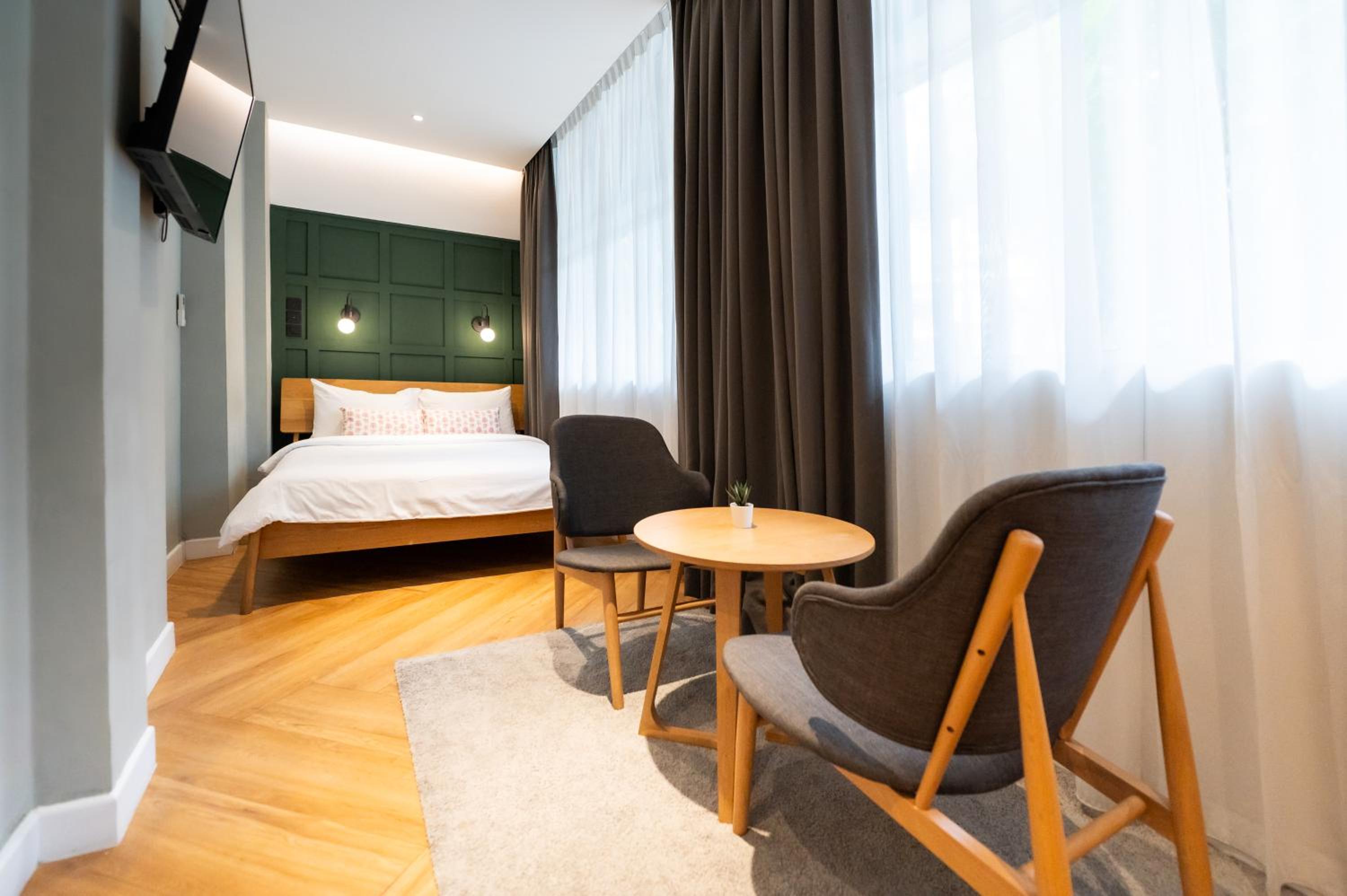 The Extra Large Room