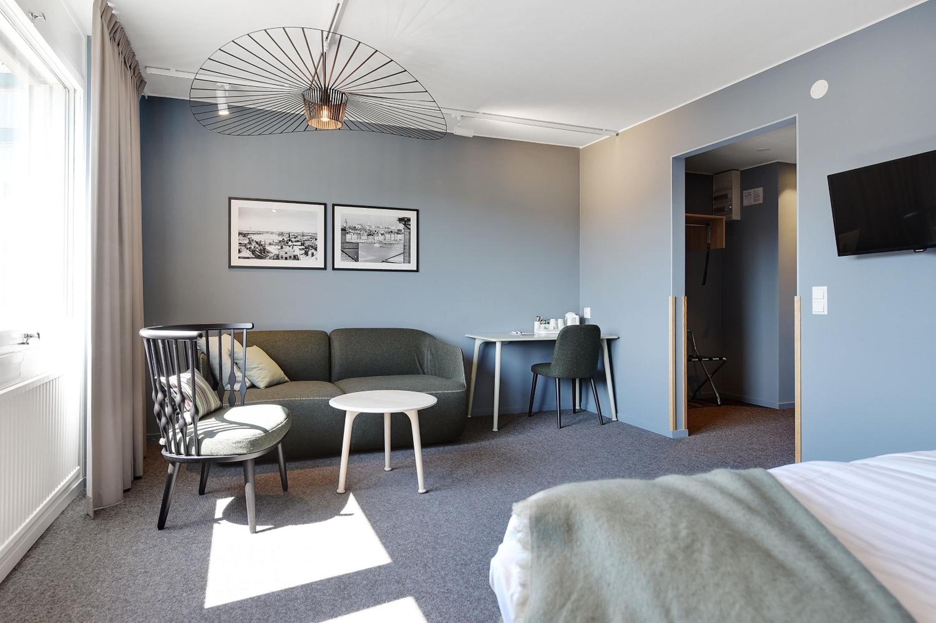 Superior Twin Room with City View