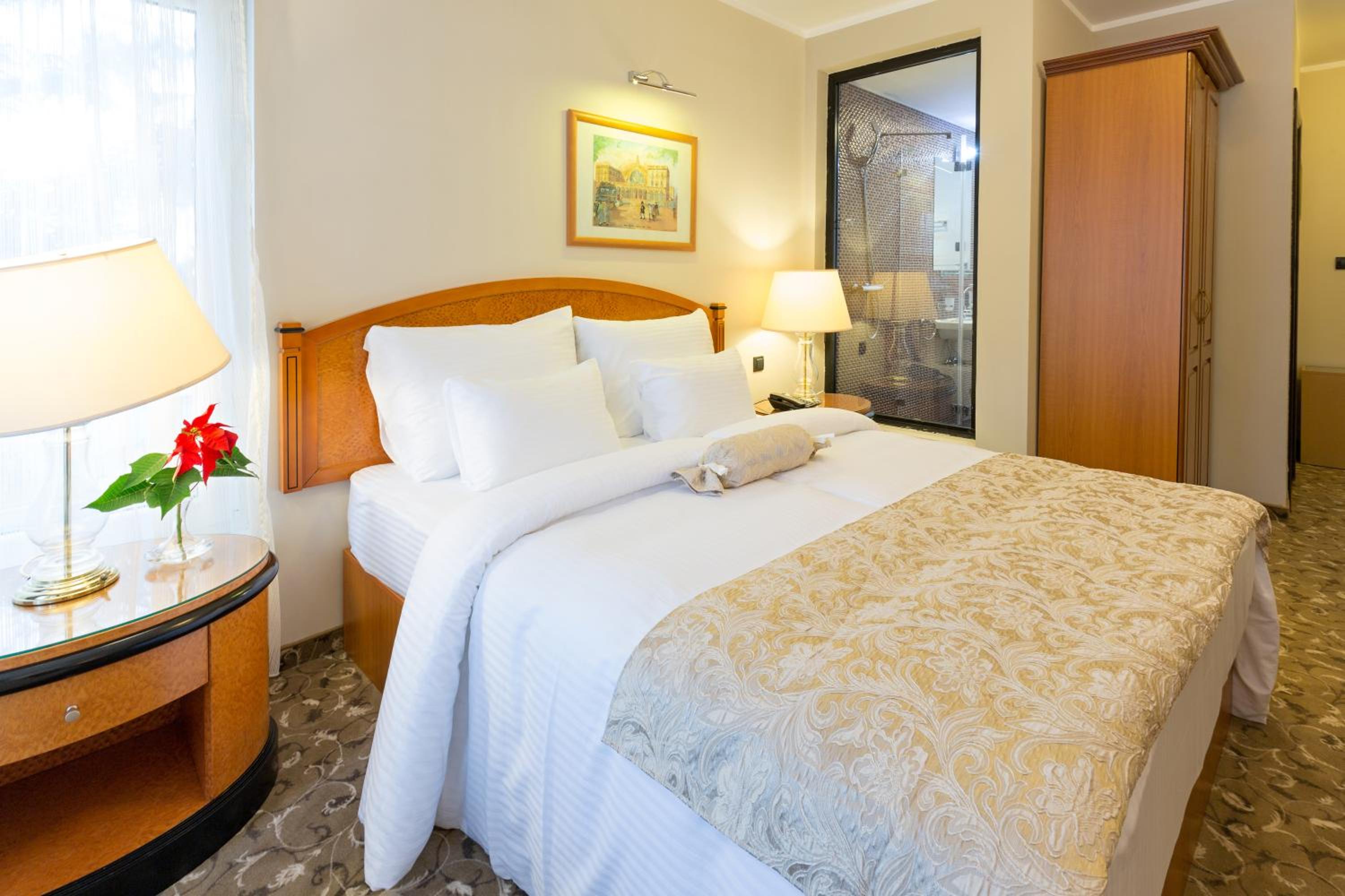 Superior King Room