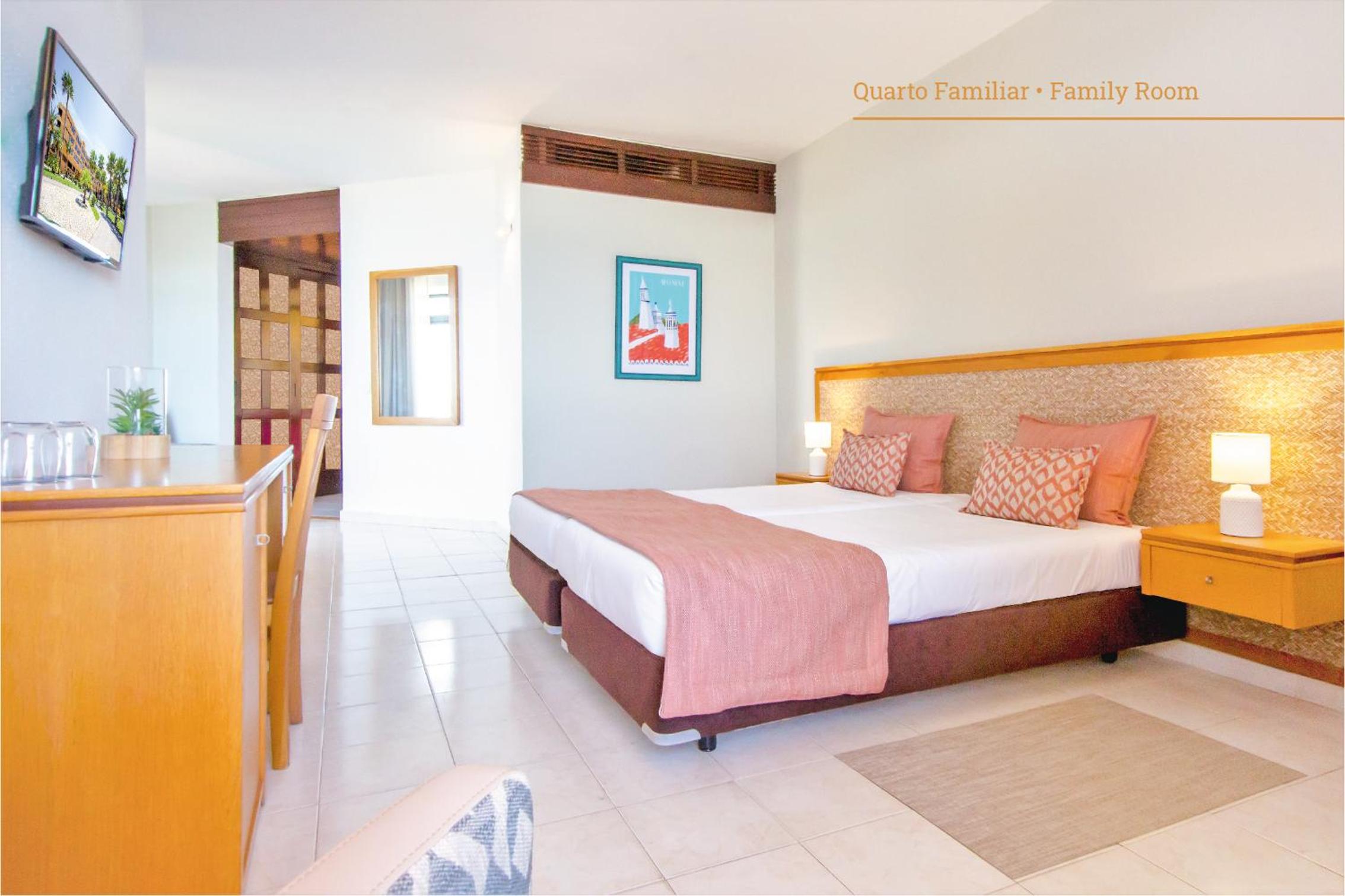 Twin Room (2 Adults + 2 Children)