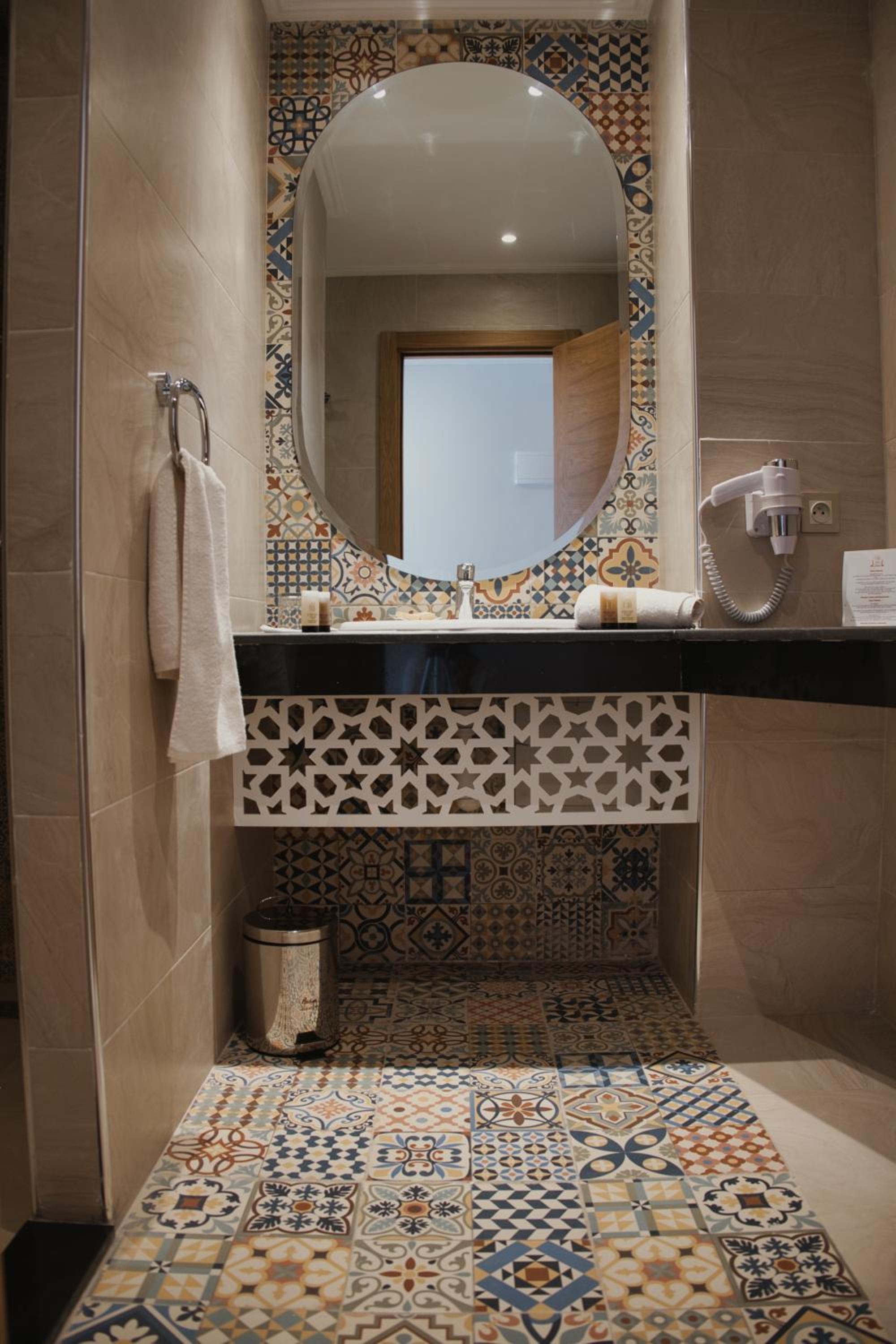 Deluxe Double or Twin Room with Pool View