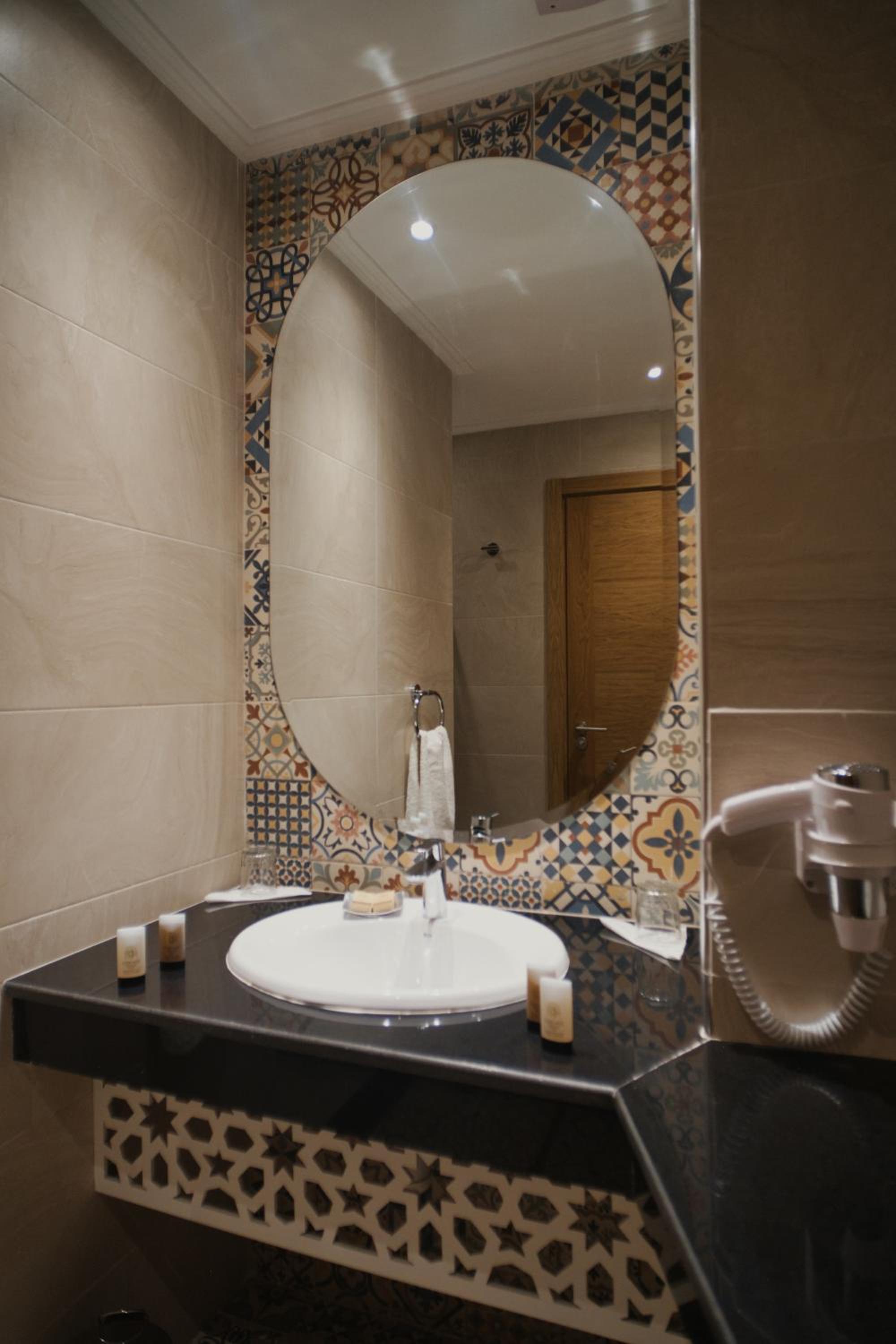 Deluxe Double or Twin Room with Pool View