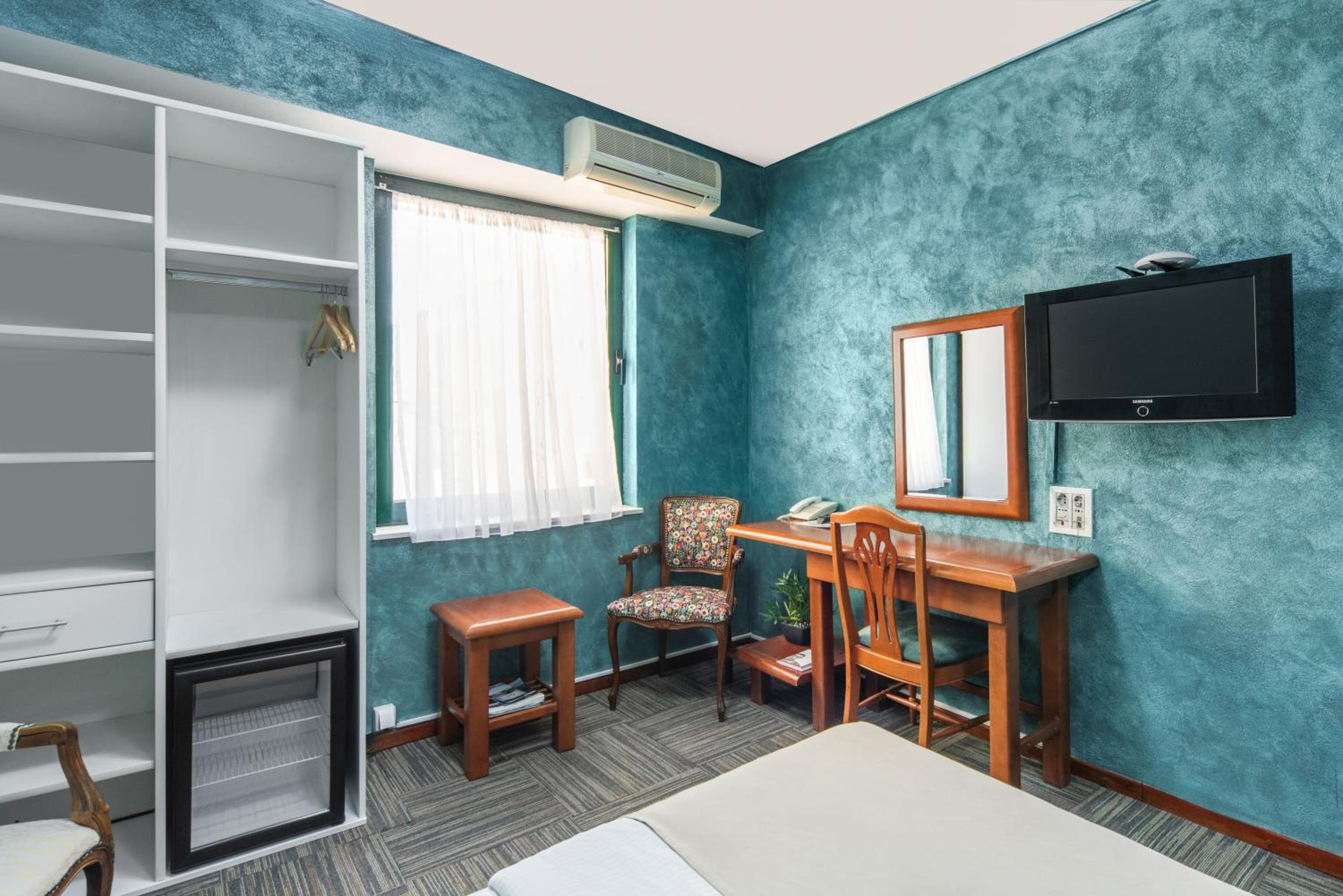 Standard Twin/Double Room