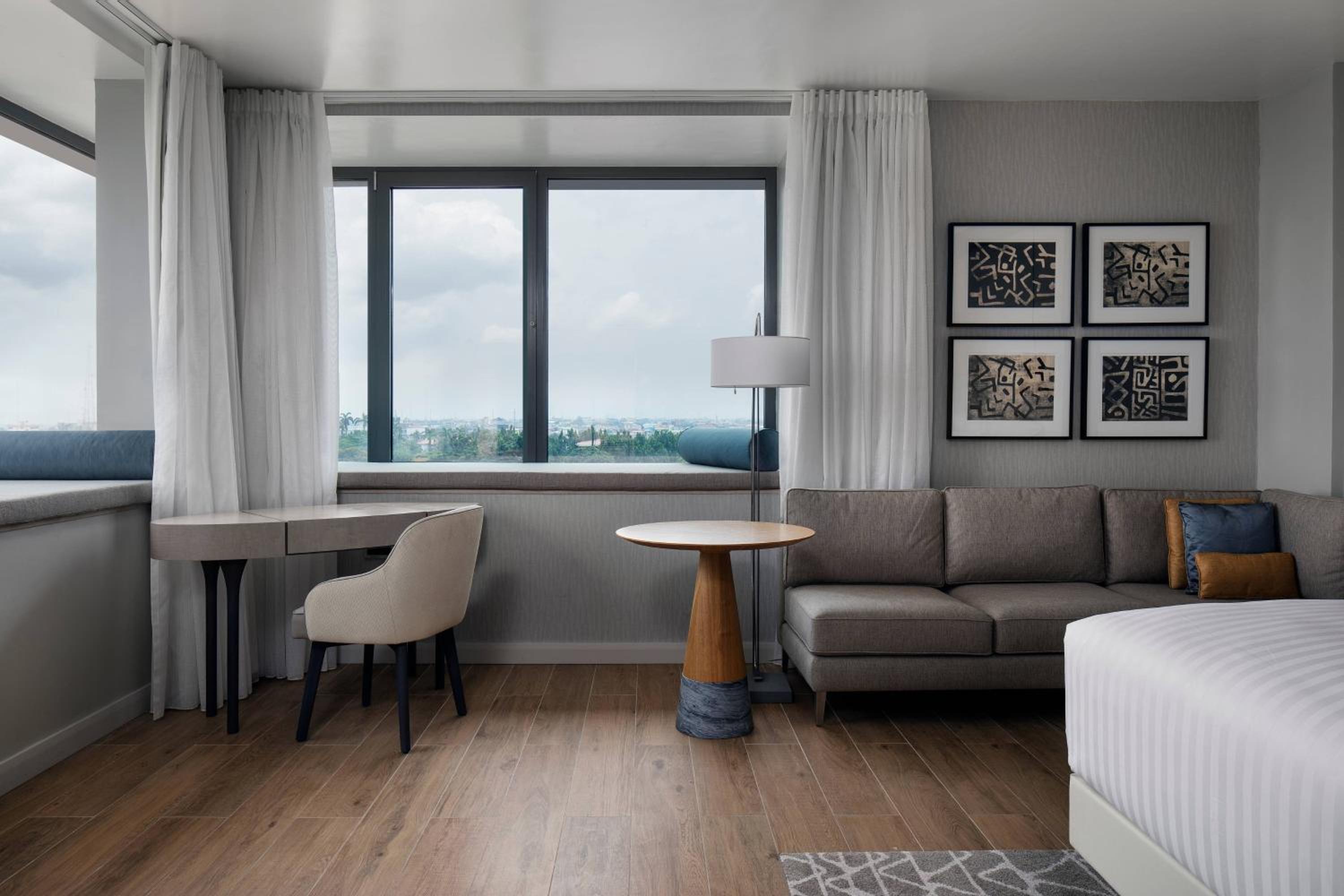 Junior King Suite with Club Lounge Access