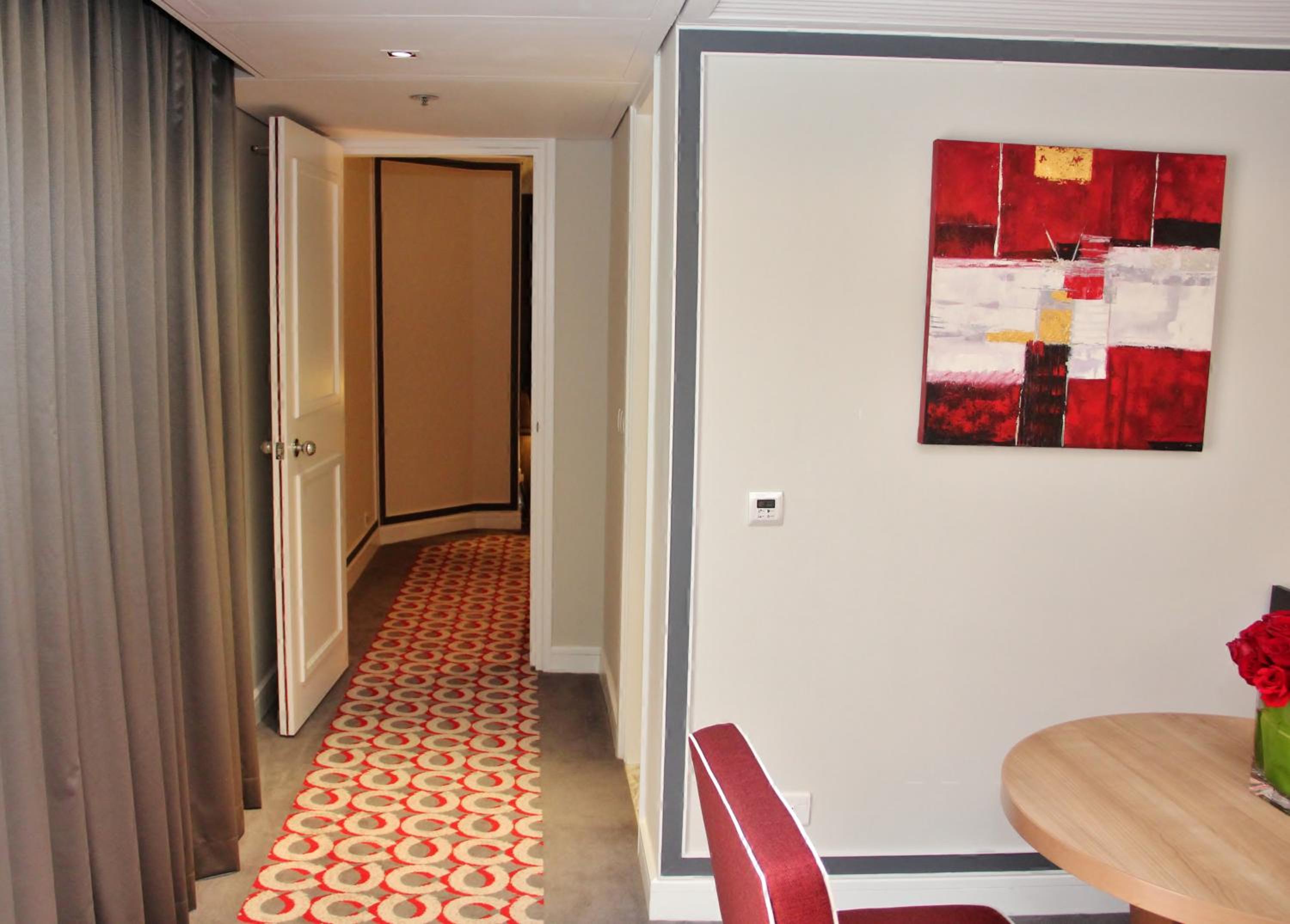 Executive Suite with One King Bed