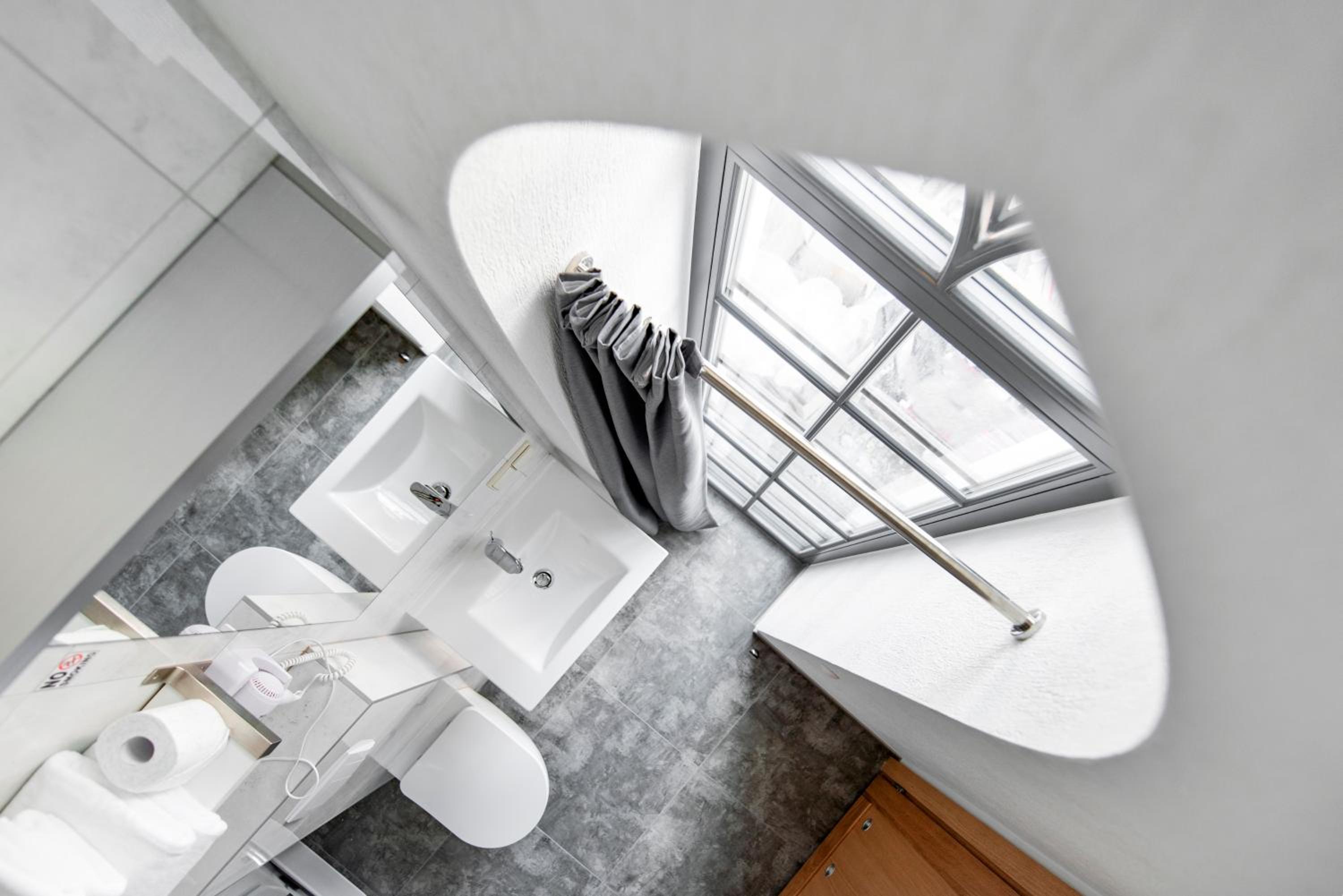 Apartment with Garden View