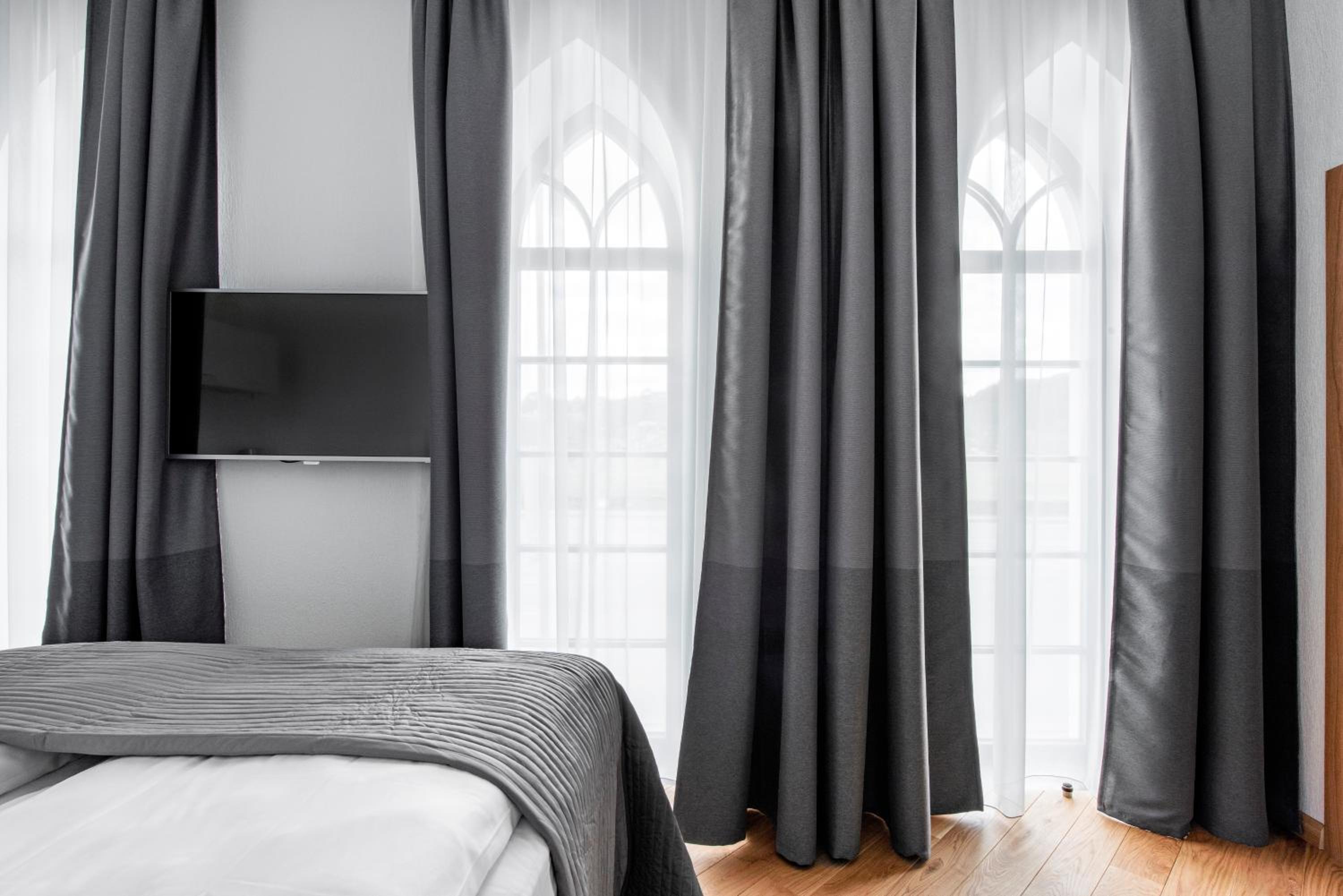 Apartment with Garden View