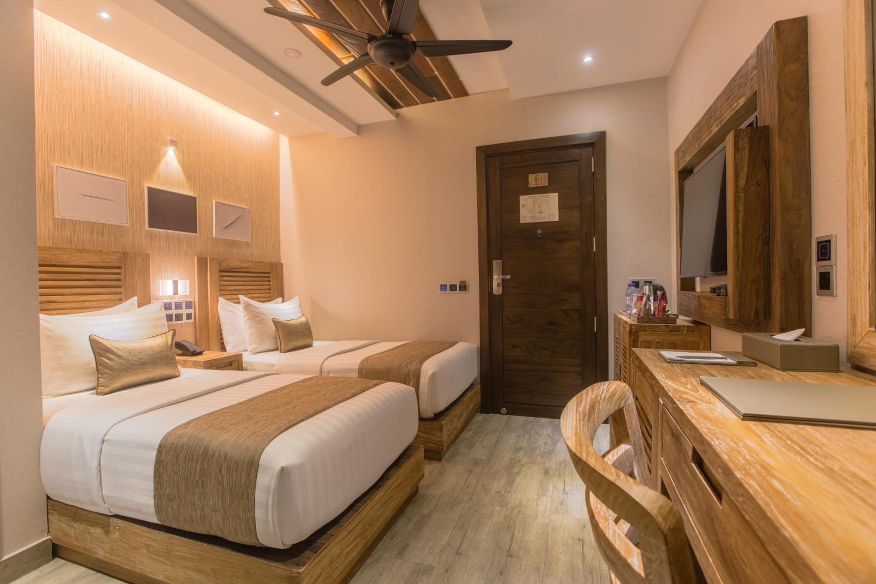 Deluxe Double or Twin with Ocean View and Balcony (Free Return Airport Transfer)