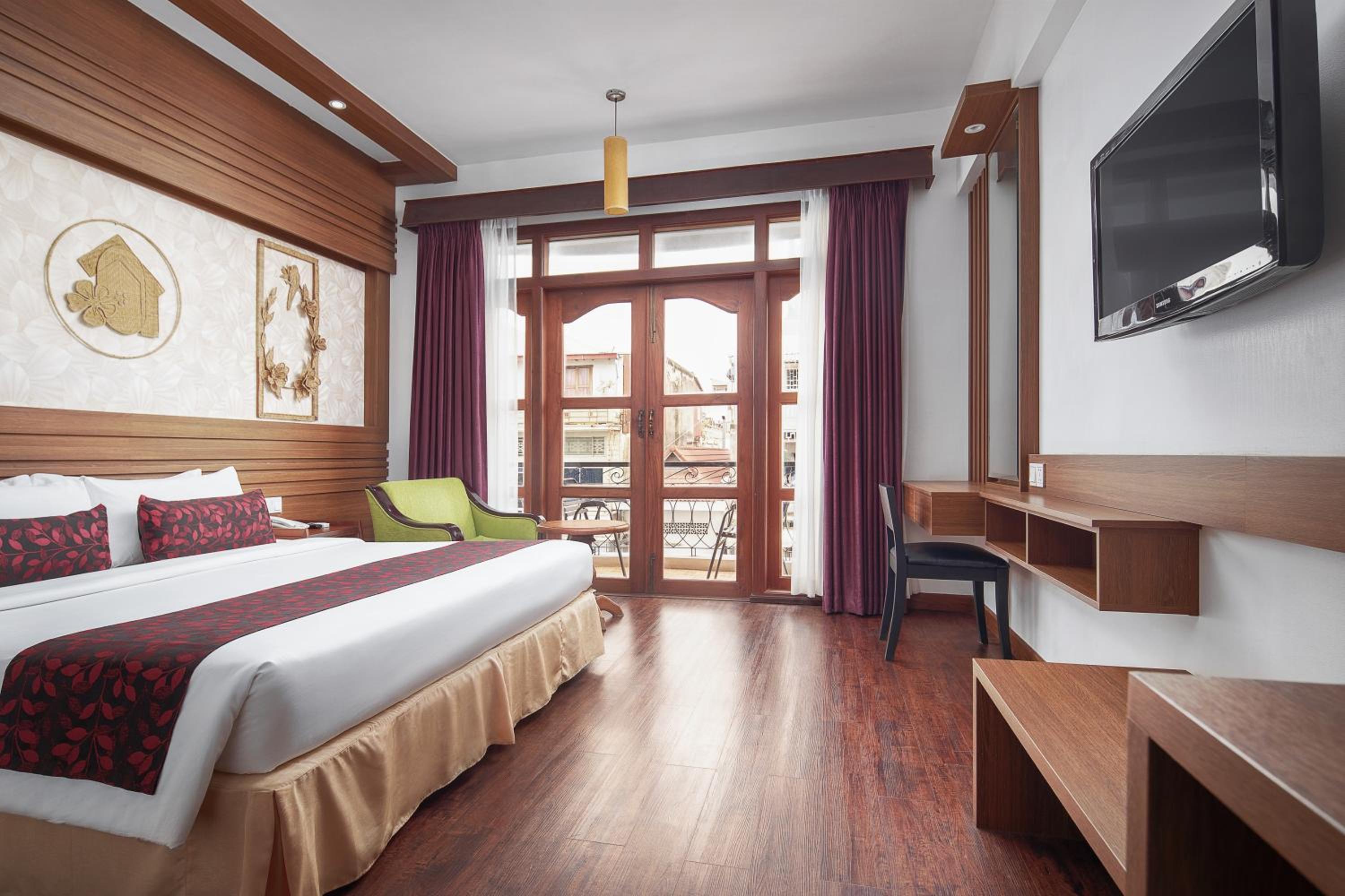 Deluxe Double Room with Balcony