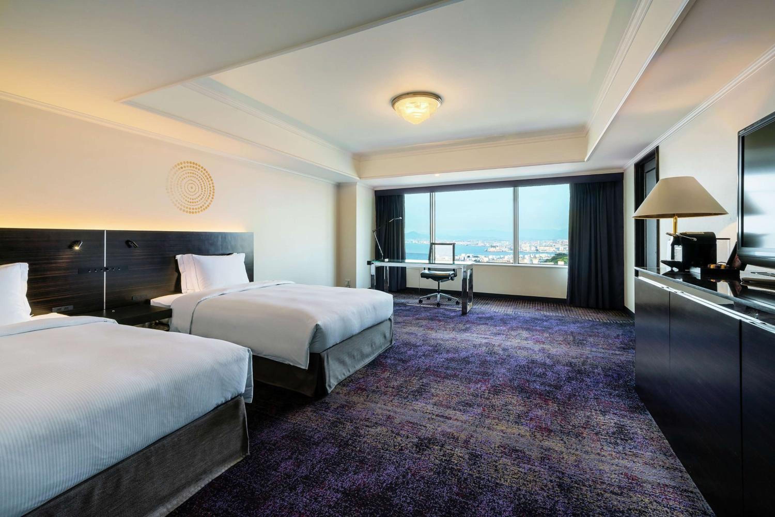 Executive Deluxe Family Room