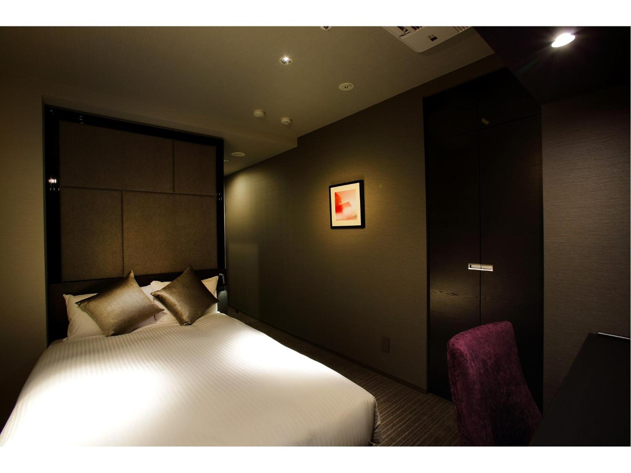 Double Room with Small Double Bed - Non-Smoking