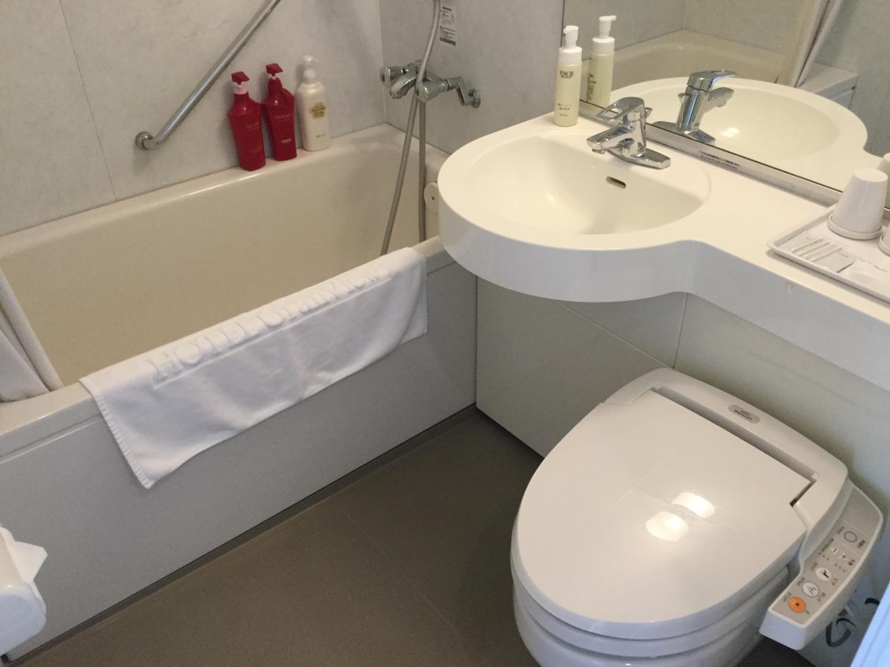 Single Room with City View - Non-Smoking