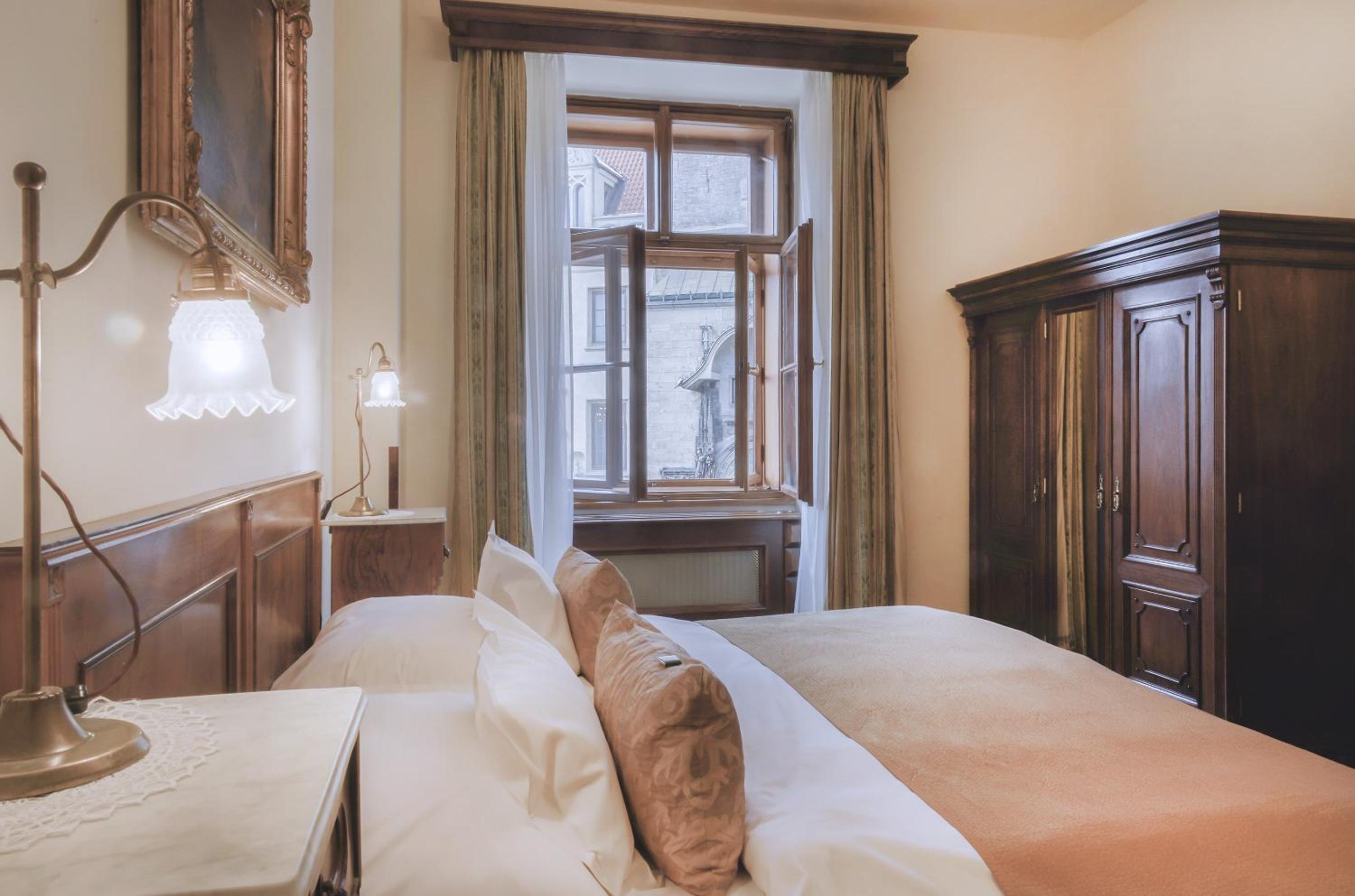 Deluxe Double Room with View