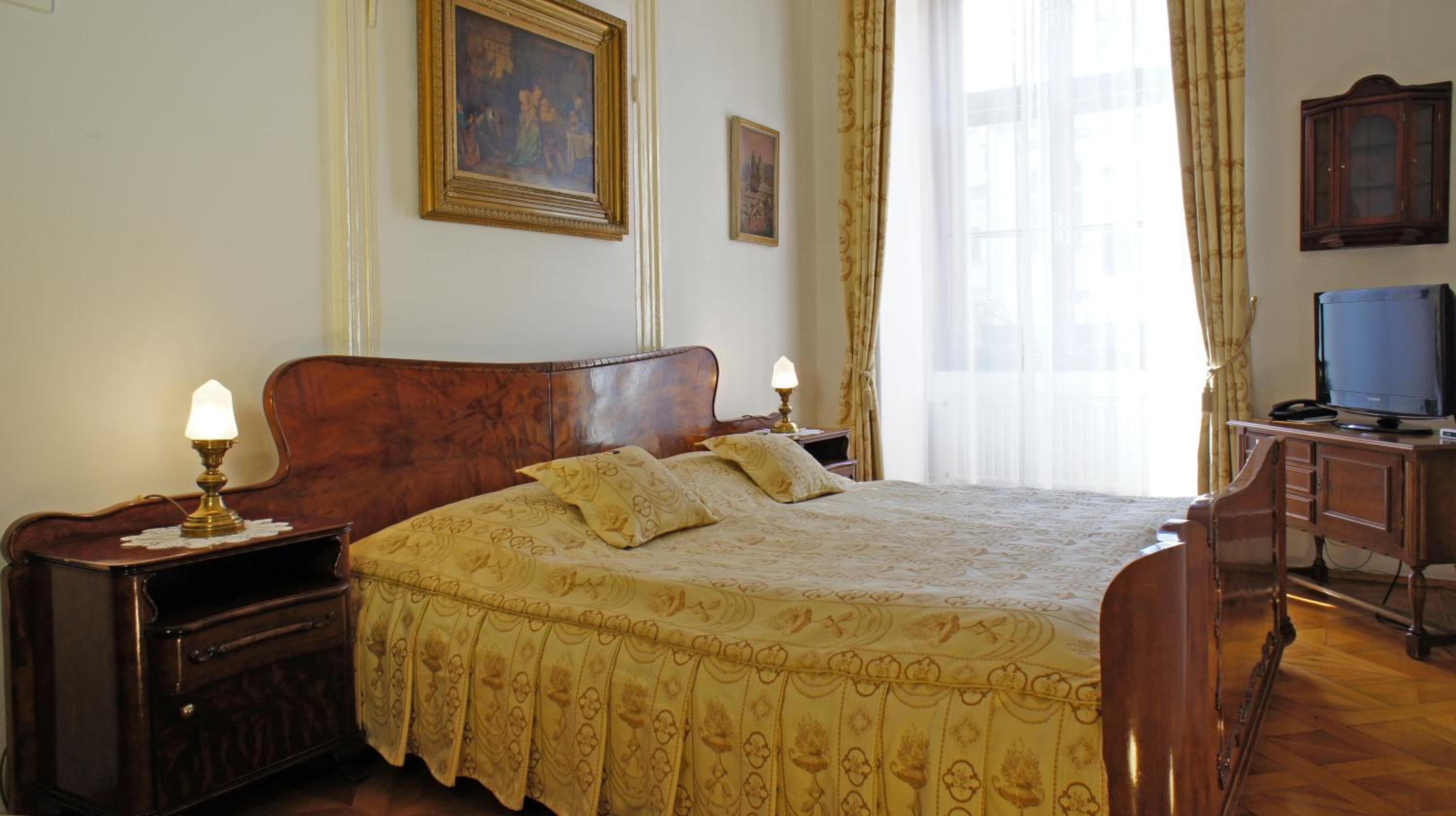 Deluxe Double Room with View