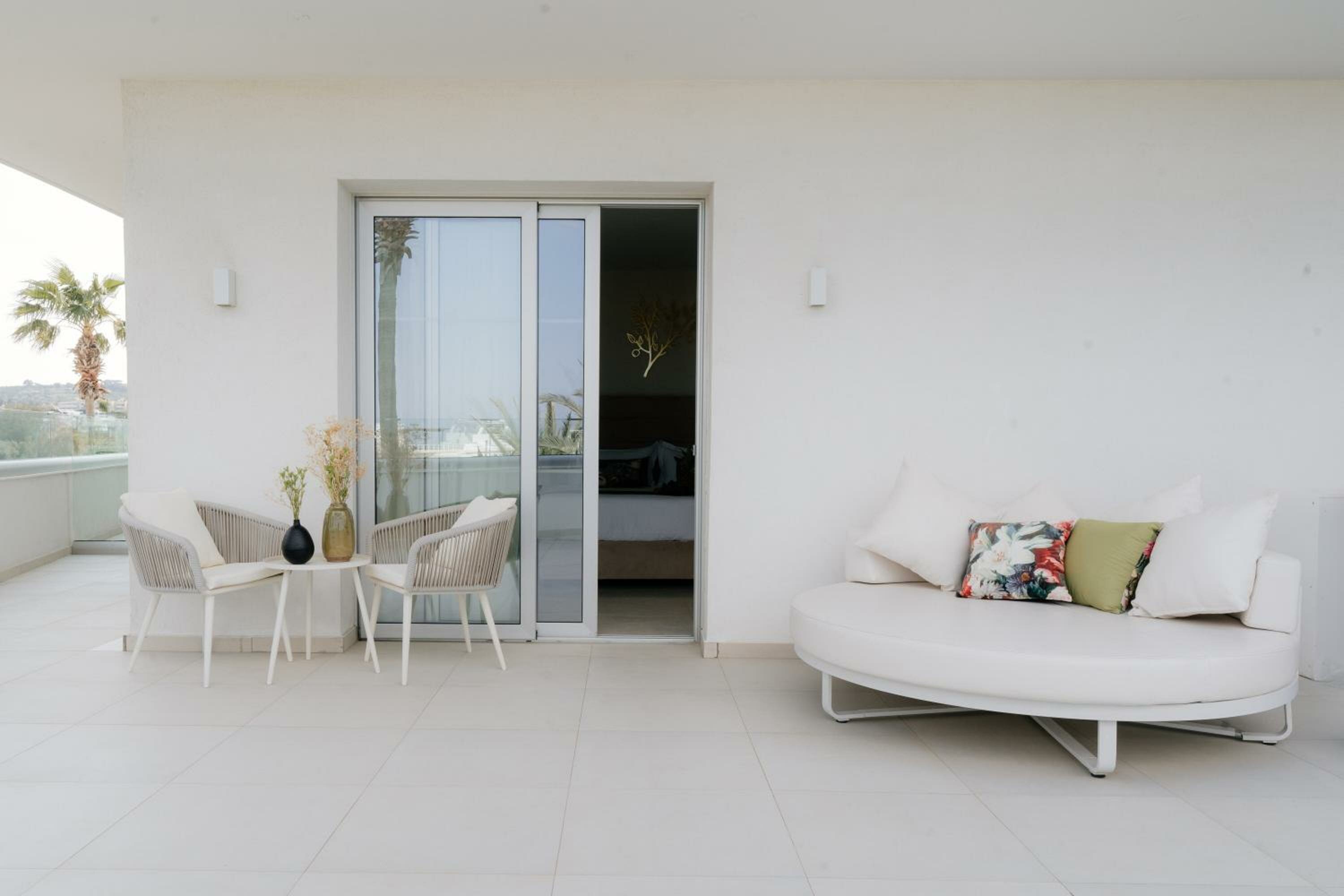 Junior Sea View Suite with Jacuzzi