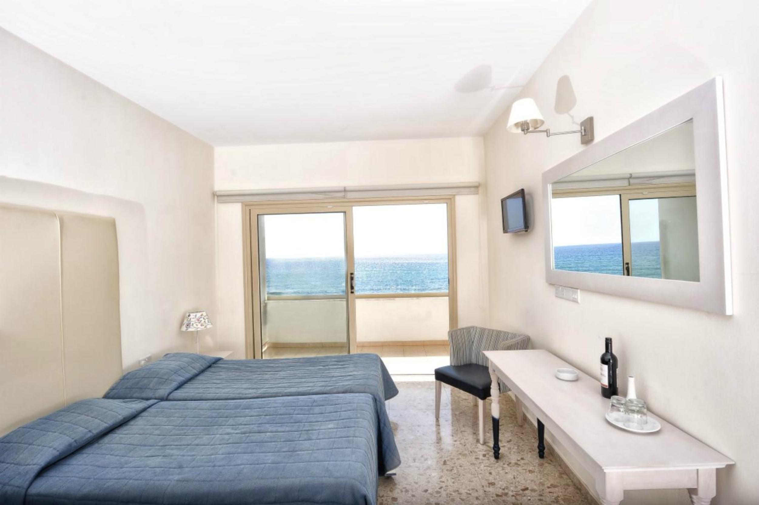 Standard Twin Room With Sea View