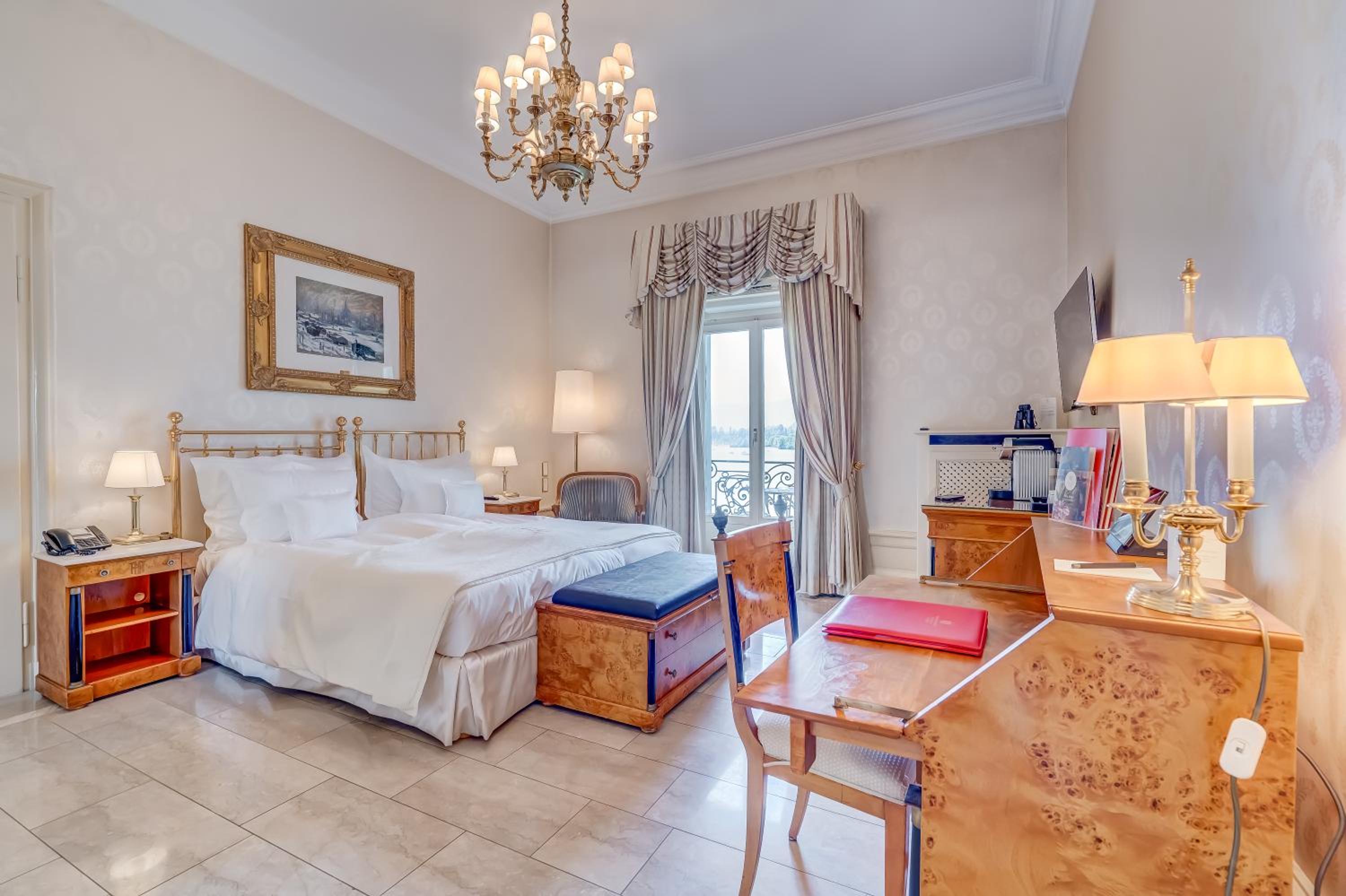 Deluxe Room With Lake View