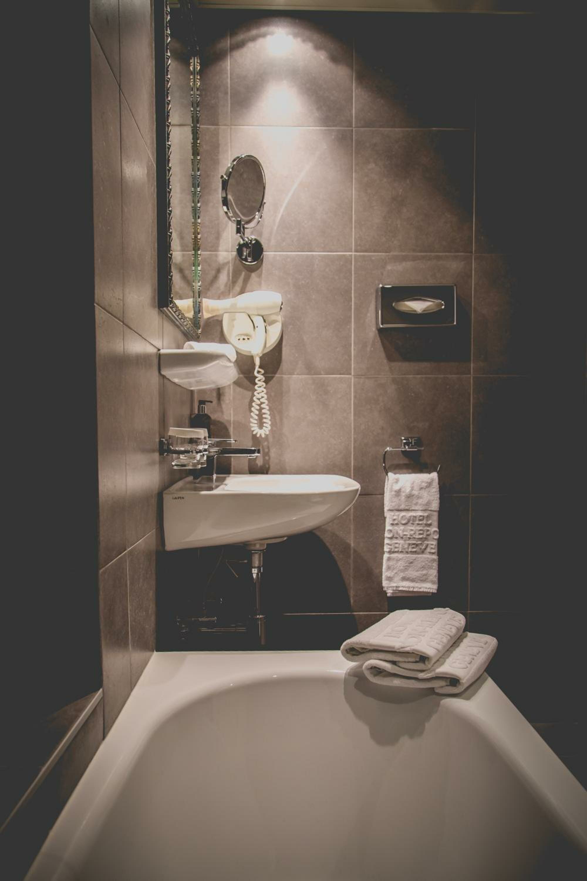 Junior Suite with Park View