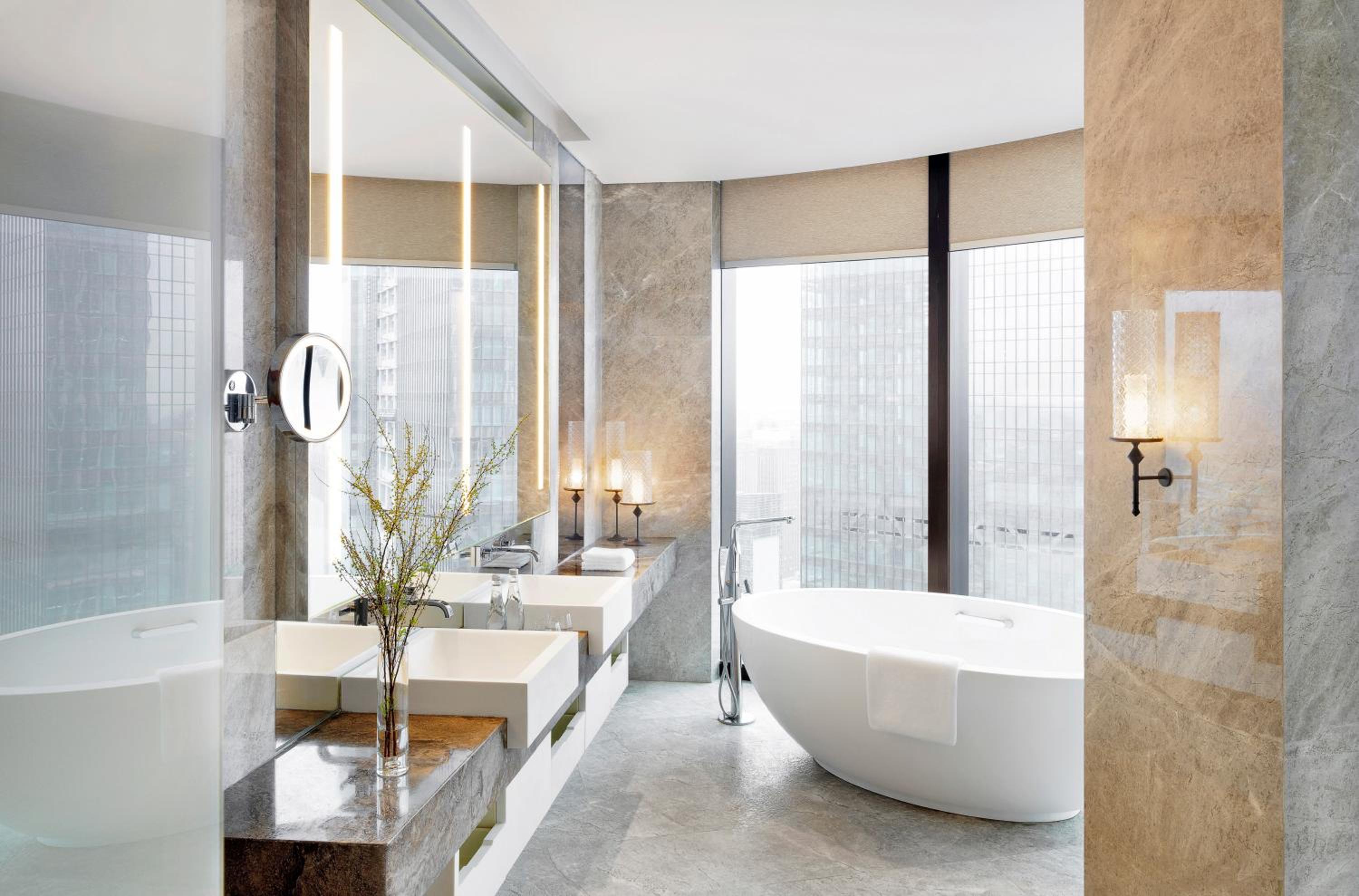 Grand Club Deluxe King Room