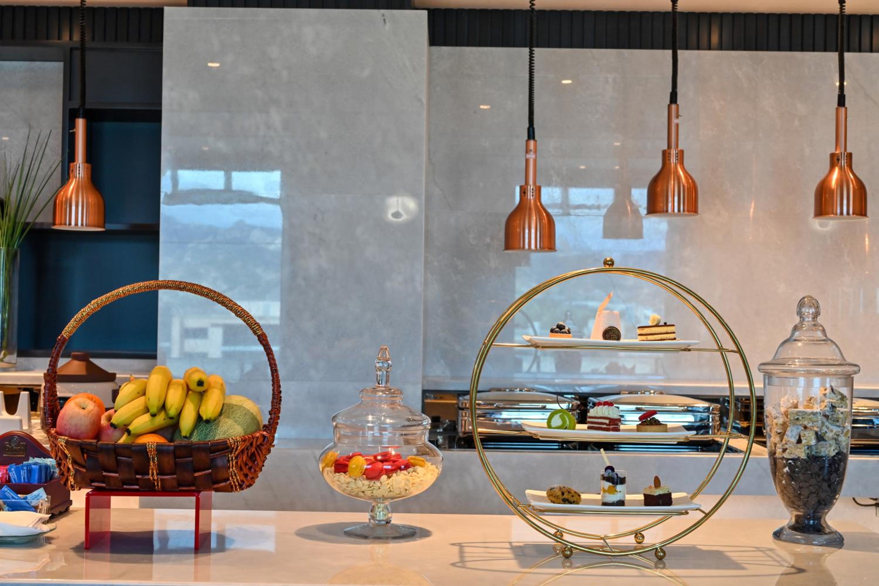 Elegant Executive Room with King Bed (inclusive First Day Mini Bar & Welcome Fruit & Cookies + Daily One Self-Service Laundry Voucher)