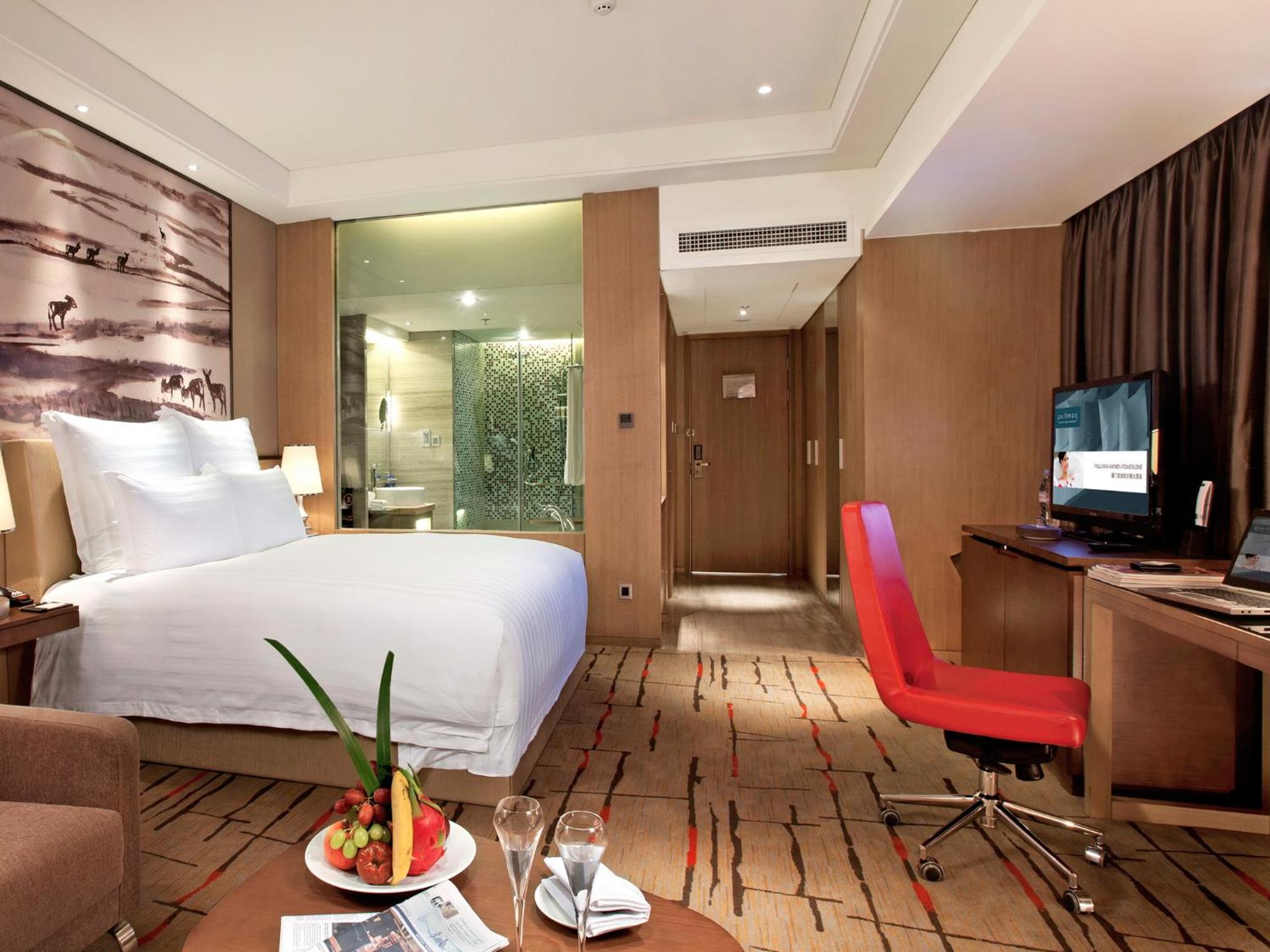 Deluxe King Room with Park View