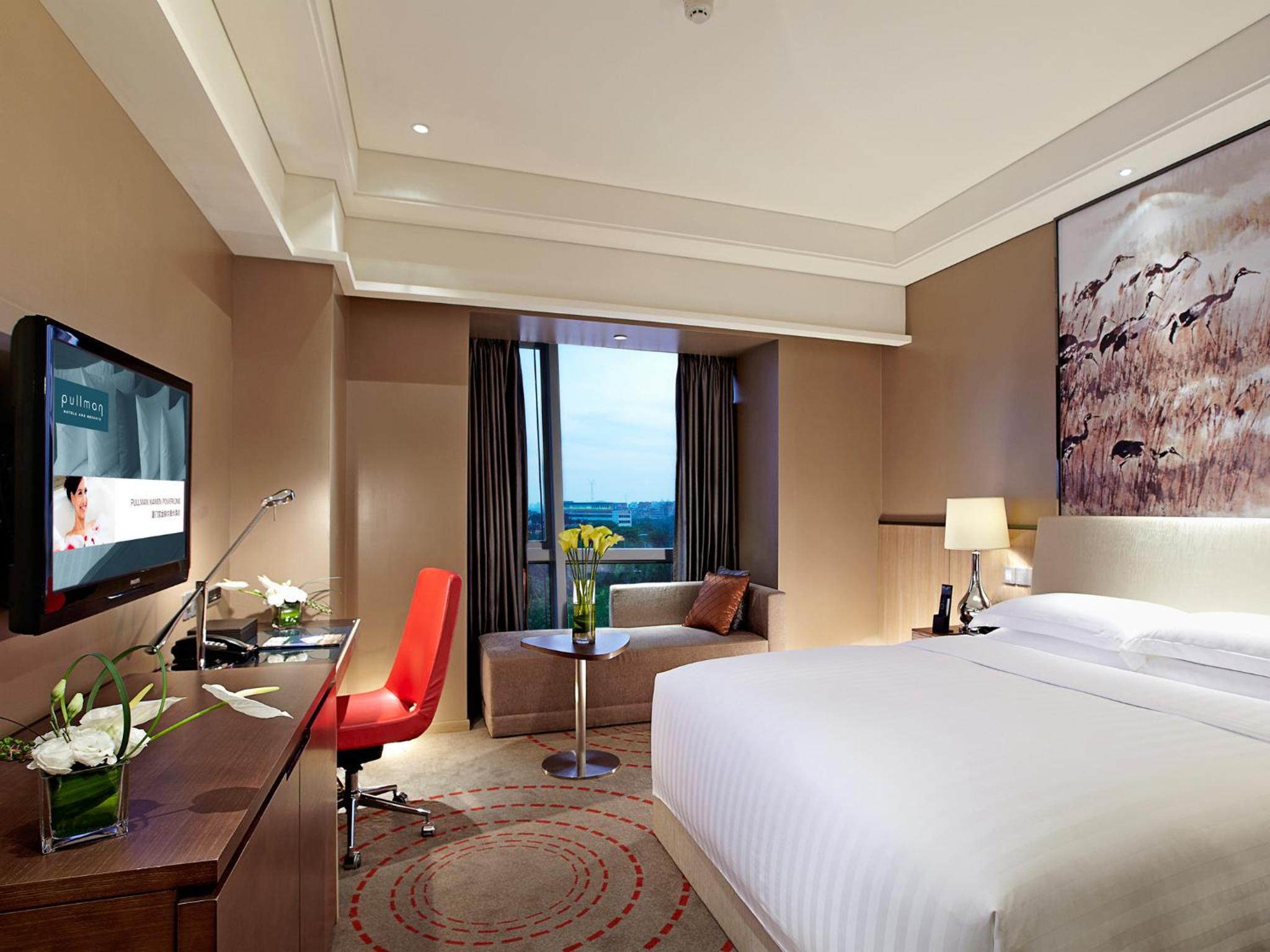 Deluxe King Room with Park View