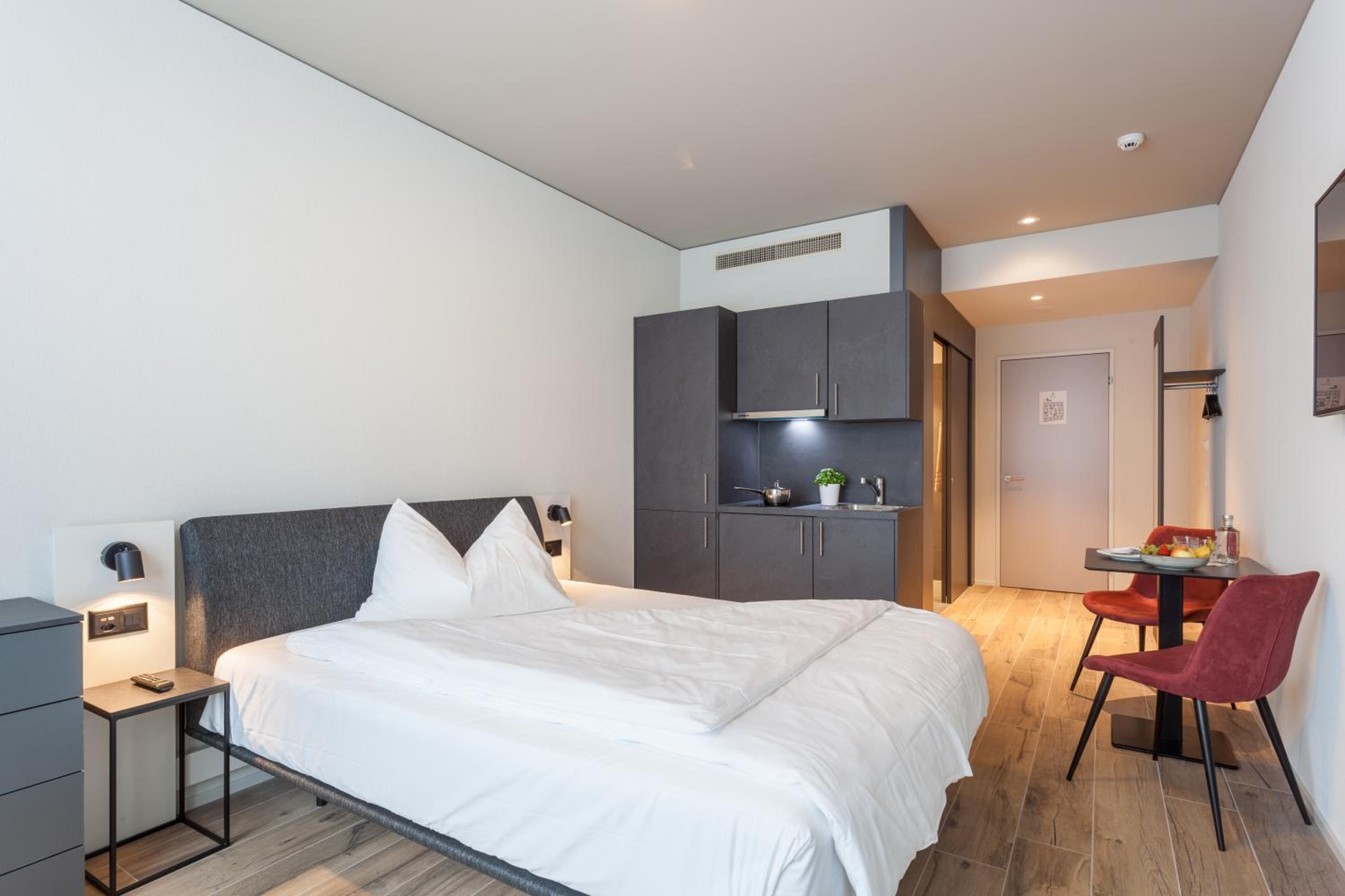Deluxe Double Room with Air Conditioning incl. Parking