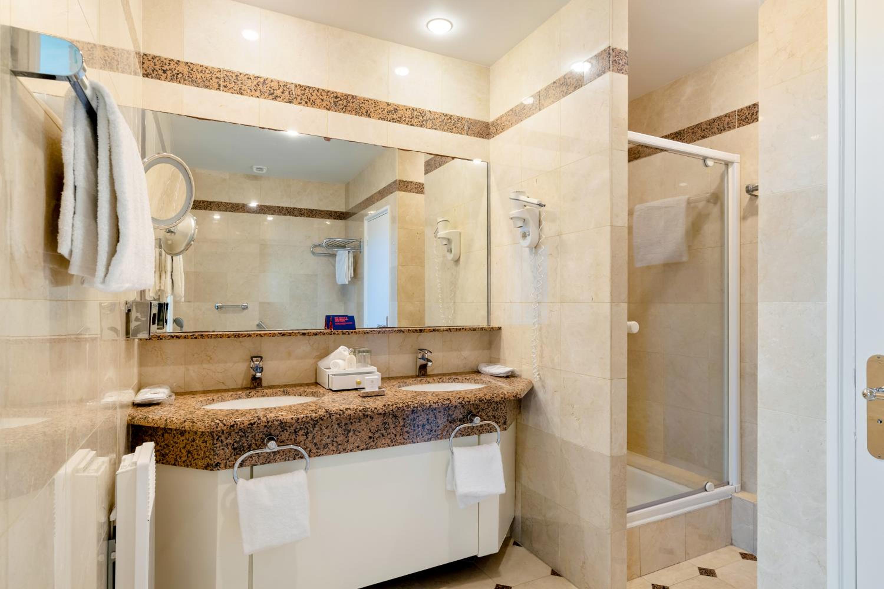 Classic Collection Twin Room