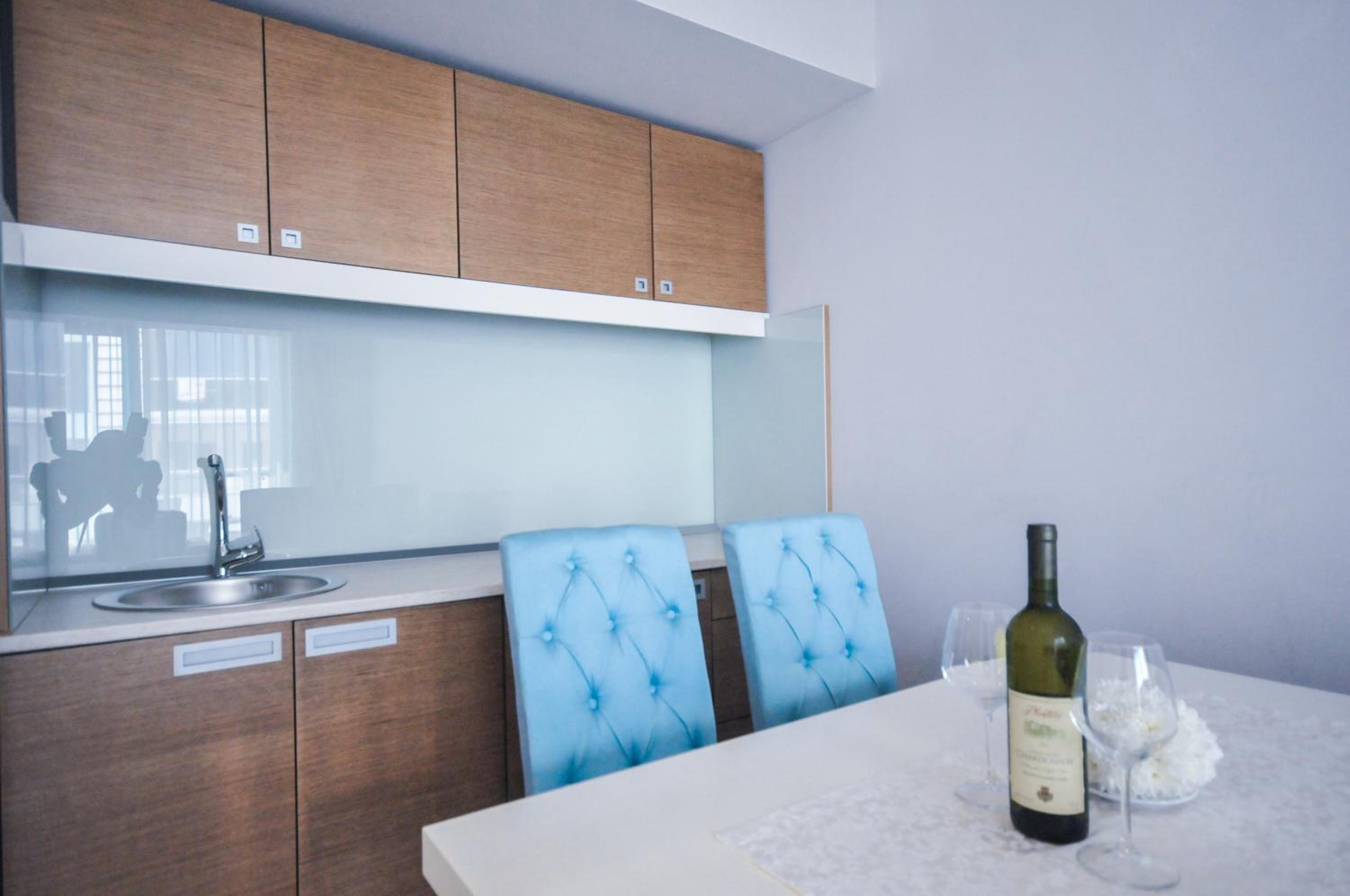 Suite with Balcony and Sea View