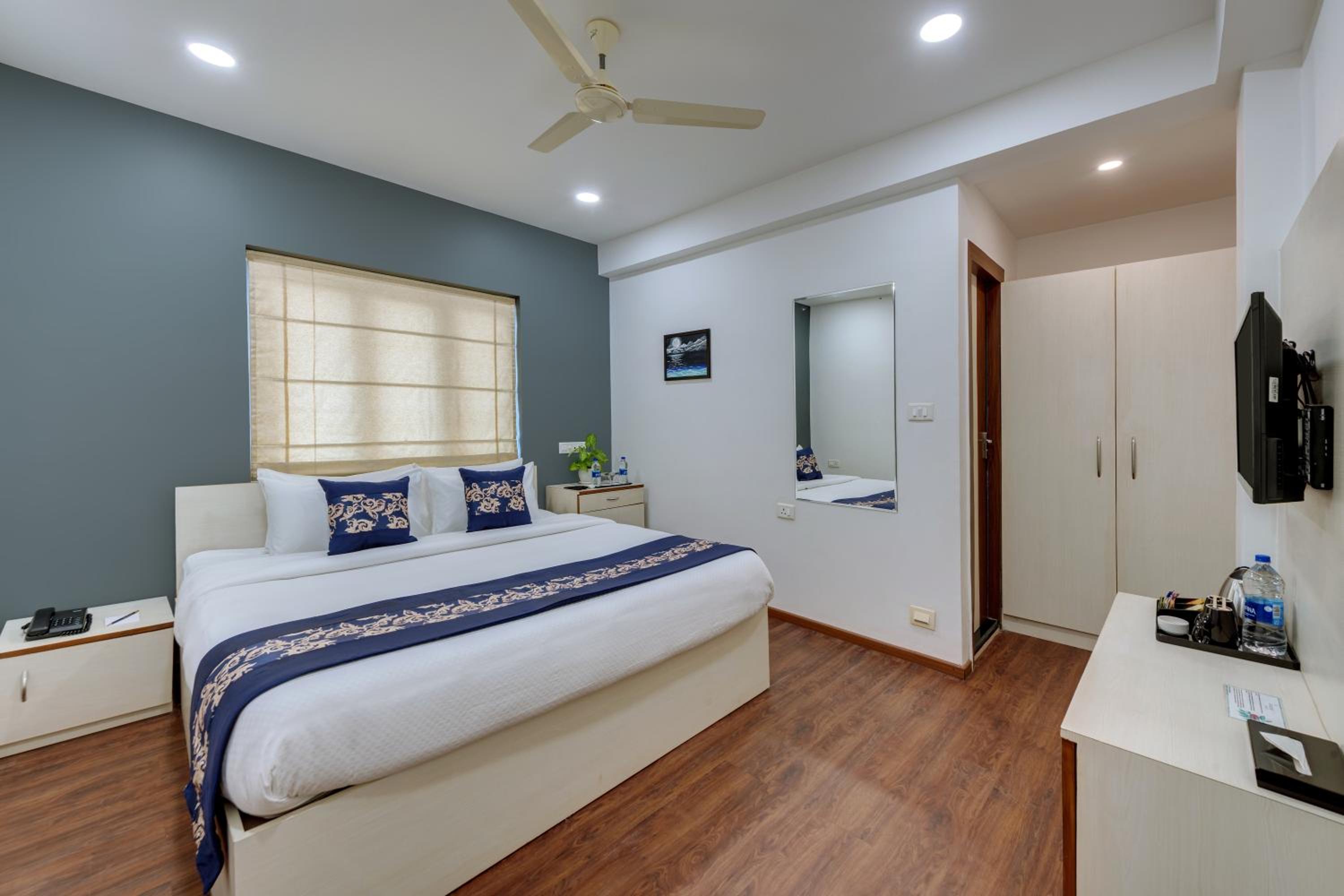 Standard King Room