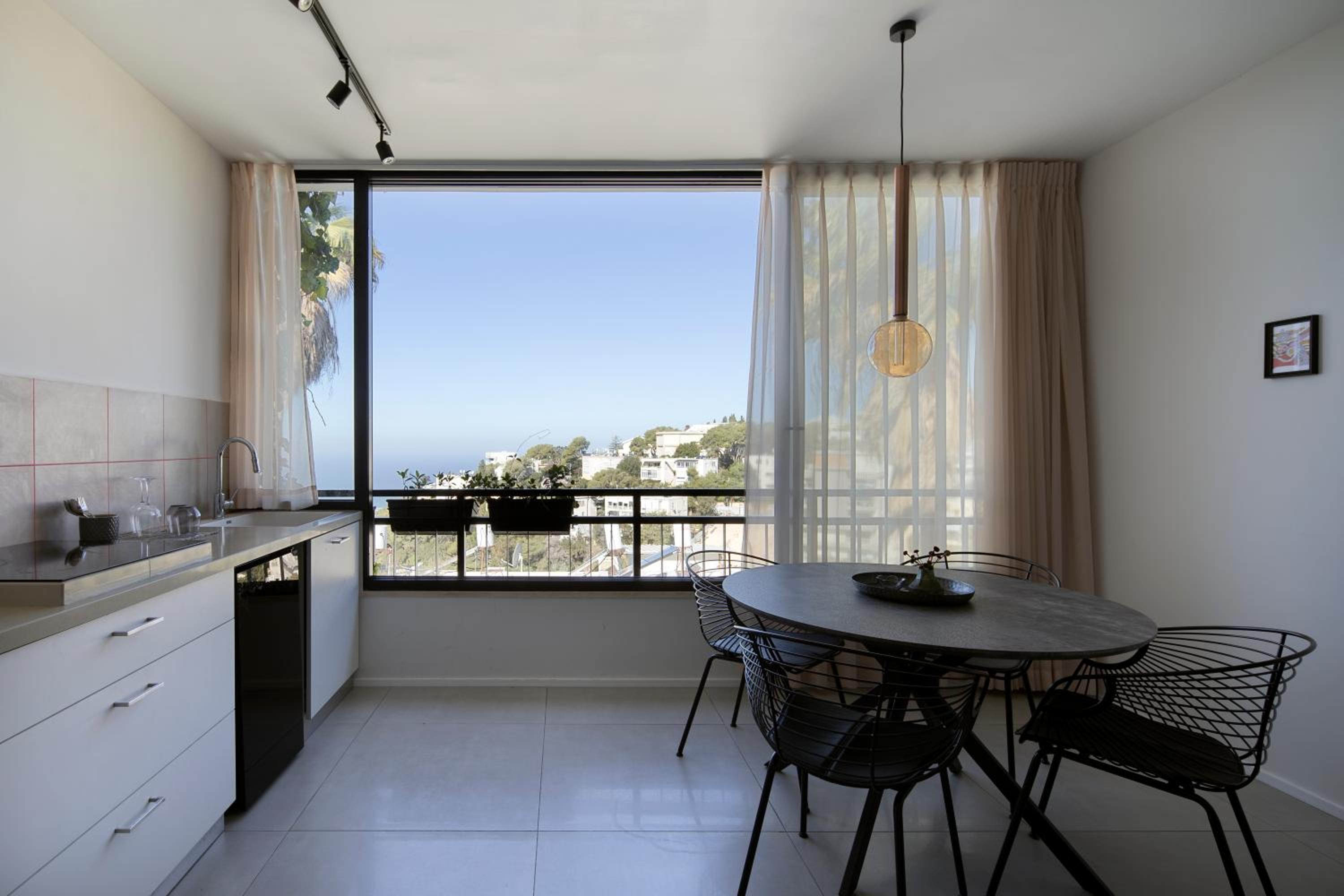 Deluxe Suite with Sea View