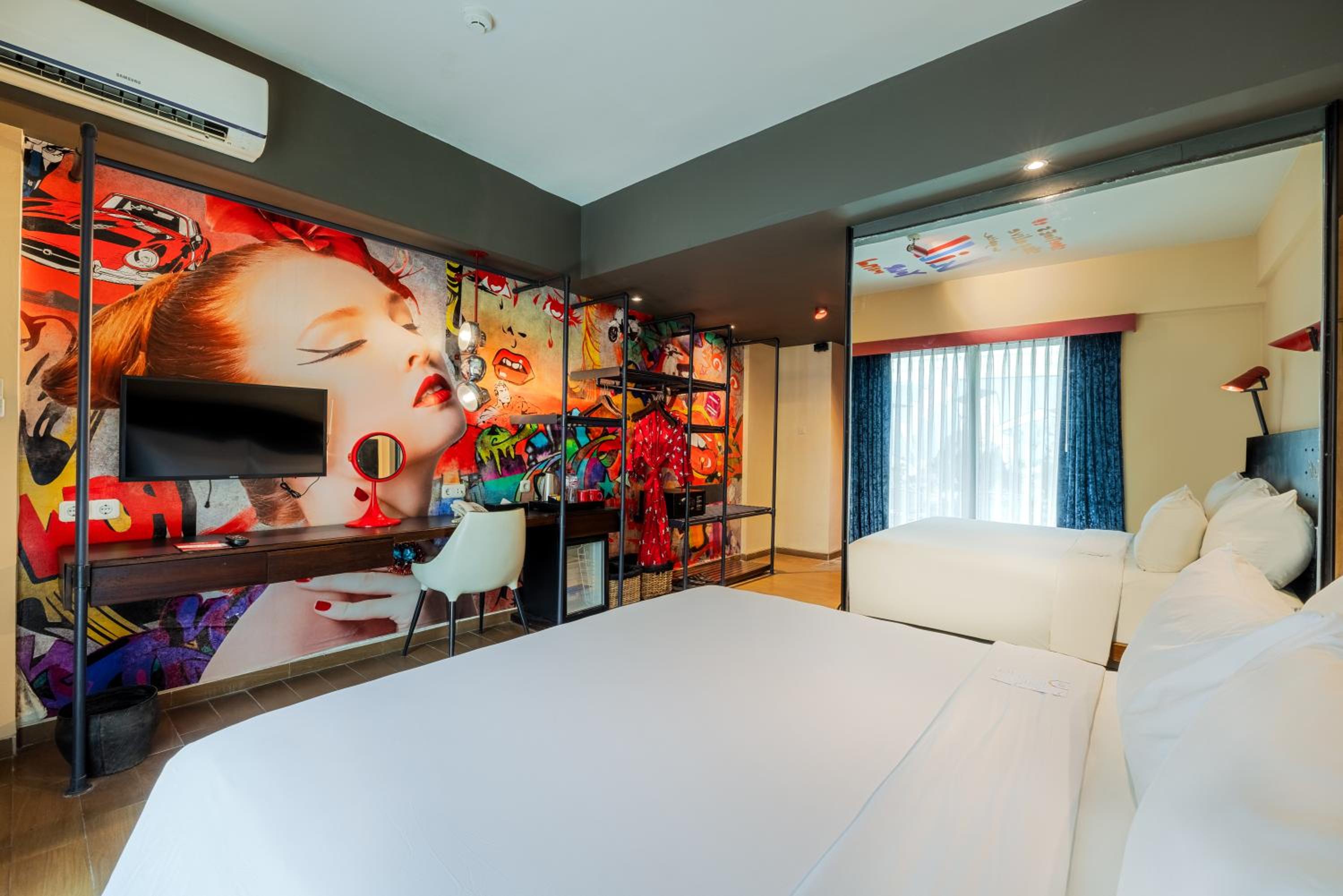 Dash Studio Graffiti with Free 2 Bottles Beer