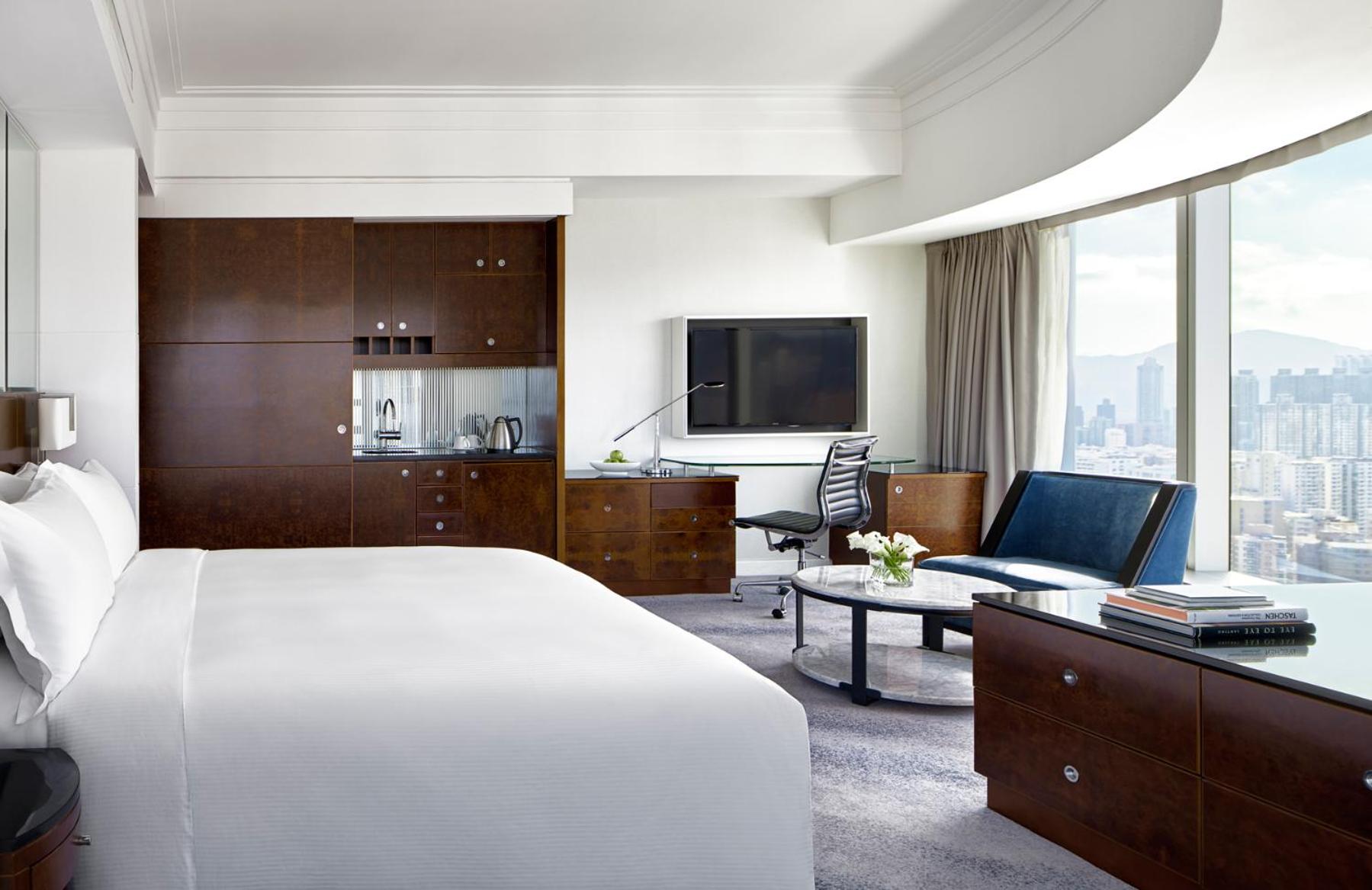 Club Executive Studio King