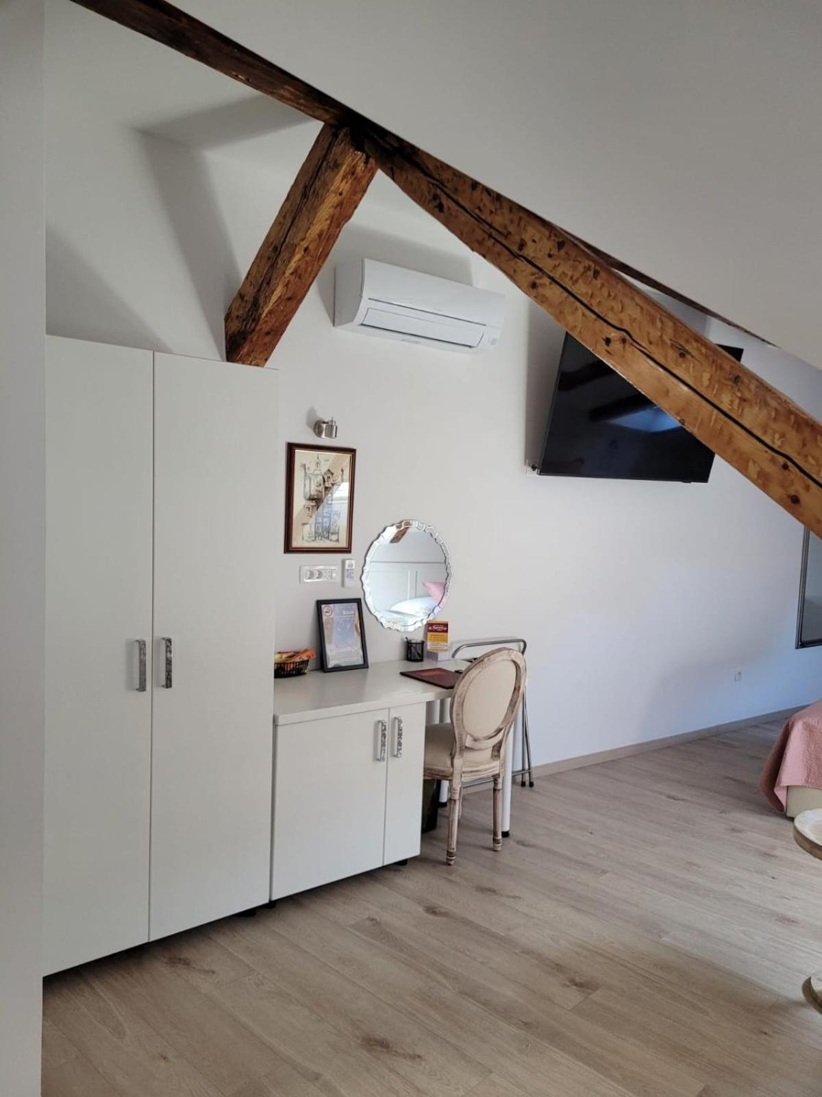 Deluxe Family Room - Annex Building