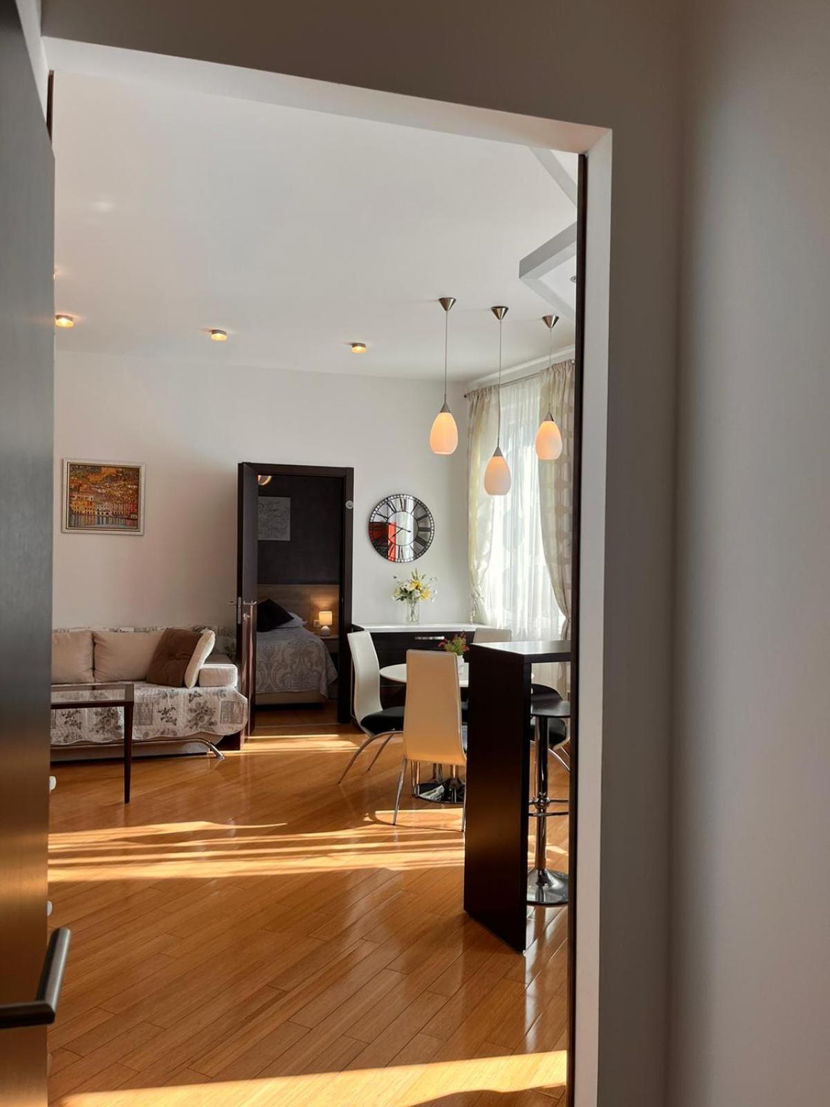 Superior Apartment- Annex Building